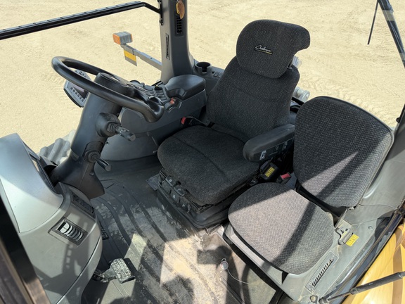 2014 Challenger MT755D - Photo32