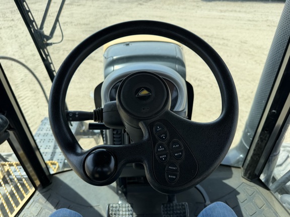 2014 Challenger MT755D - Photo33