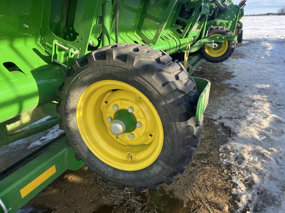 Used 2024 John Deere HD50R Combine Platforms at Horizon Ag & Turf in High Prairie, AB - Photo3