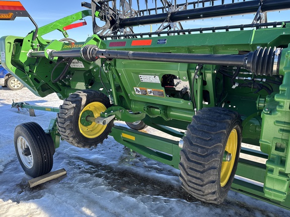 Used 2024 John Deere HD35R Combine Platforms at Horizon Ag & Turf in Lloydminster, AB - Photo10