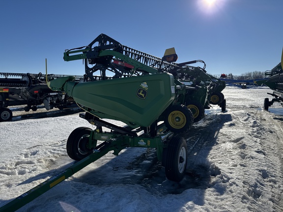 Used 2024 John Deere HD35R Combine Platforms at Horizon Ag & Turf in Lloydminster, AB - Photo16