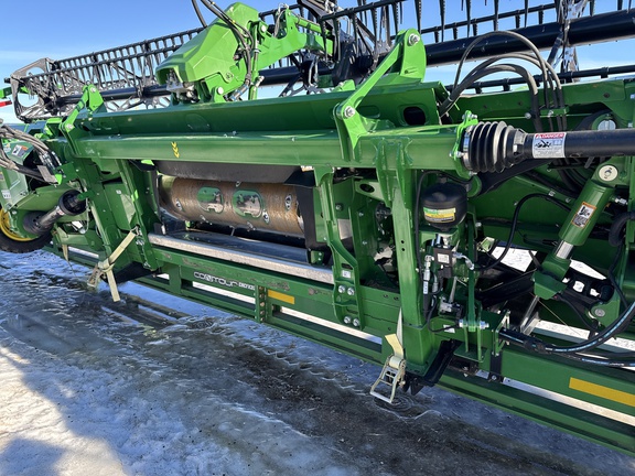 Used 2024 John Deere HD35R Combine Platforms at Horizon Ag & Turf in Lloydminster, AB - Photo8