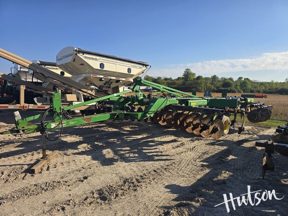 Photo of 2013 John Deere 2720