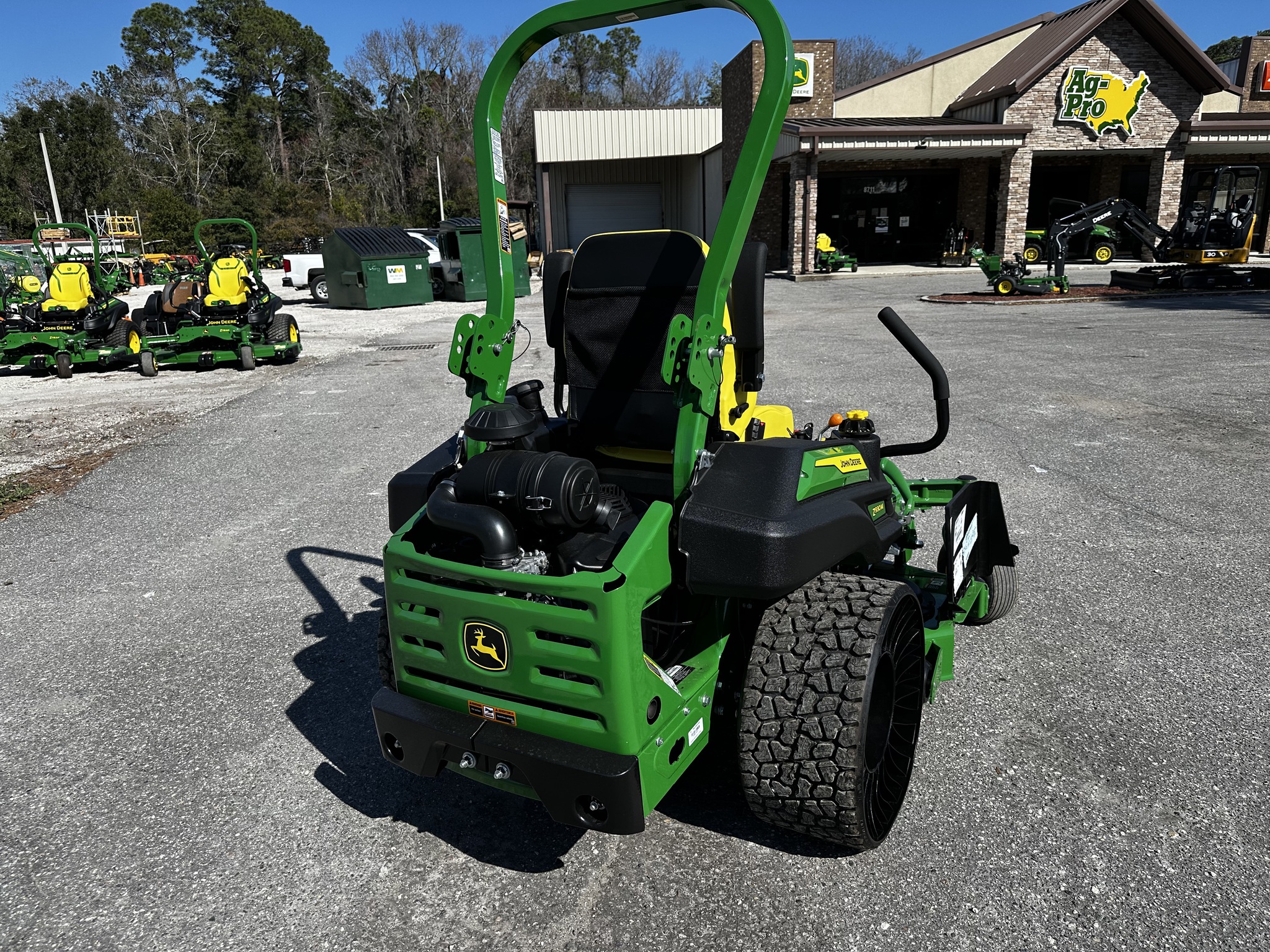 2025 John Deere Z930M Image 5