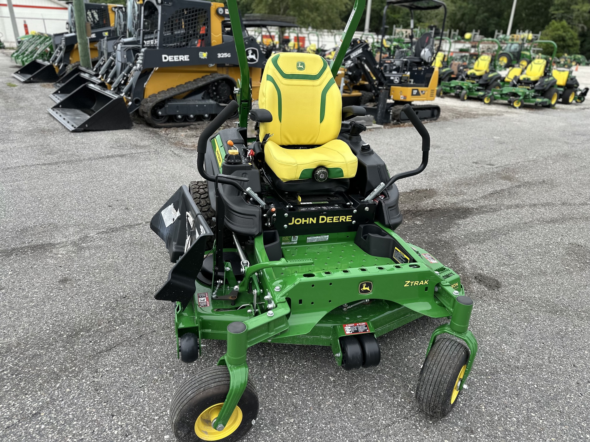 2025 John Deere Z950M Image 3