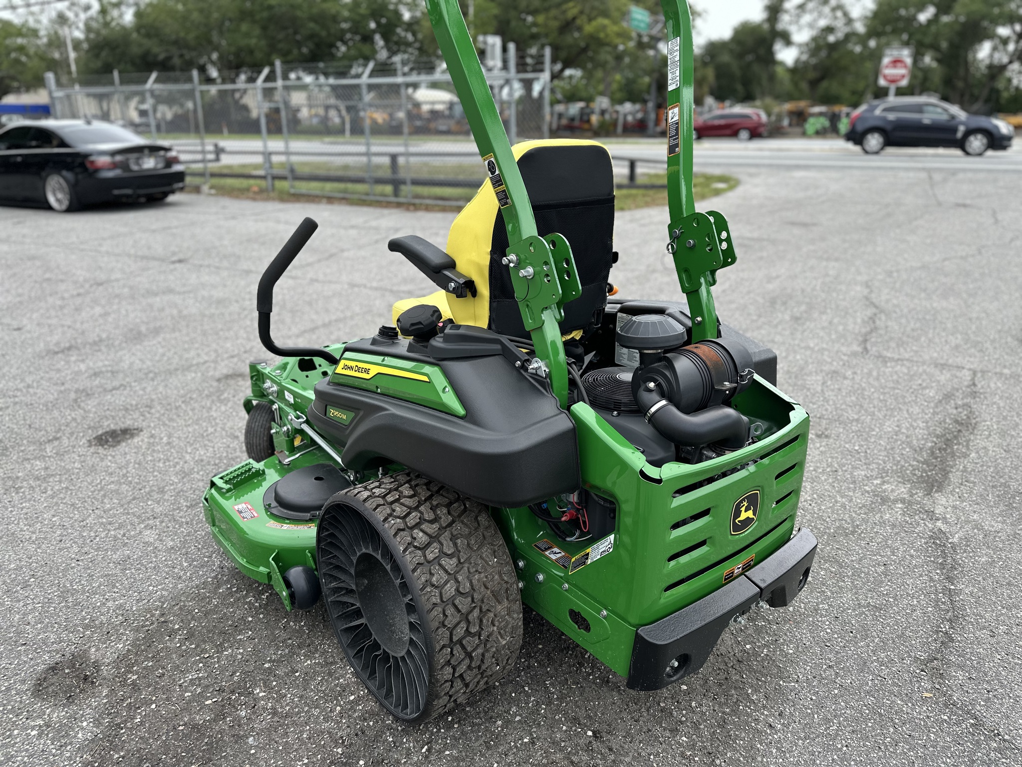 2025 John Deere Z950M Image 5
