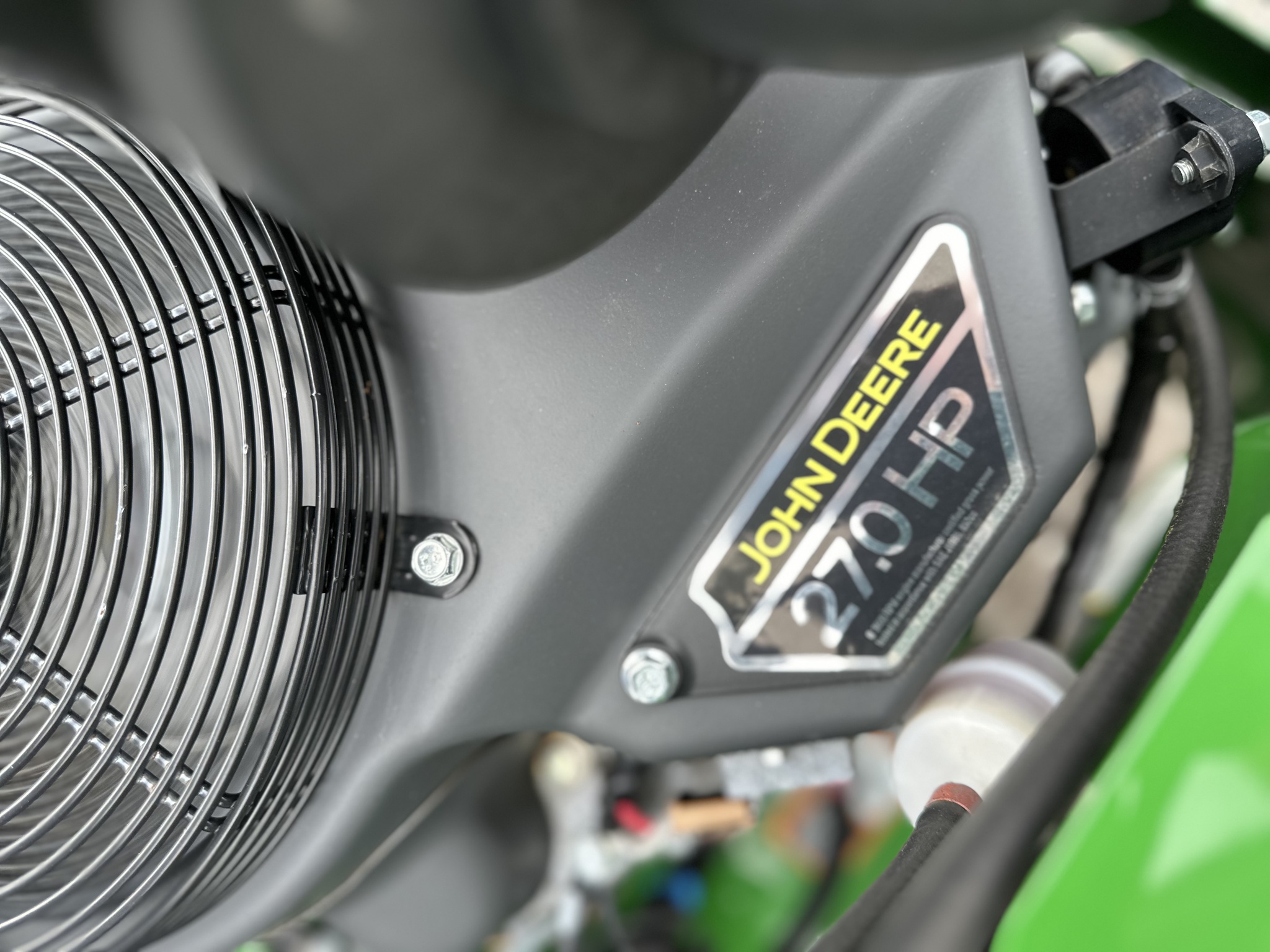 2025 John Deere Z950M Image 8