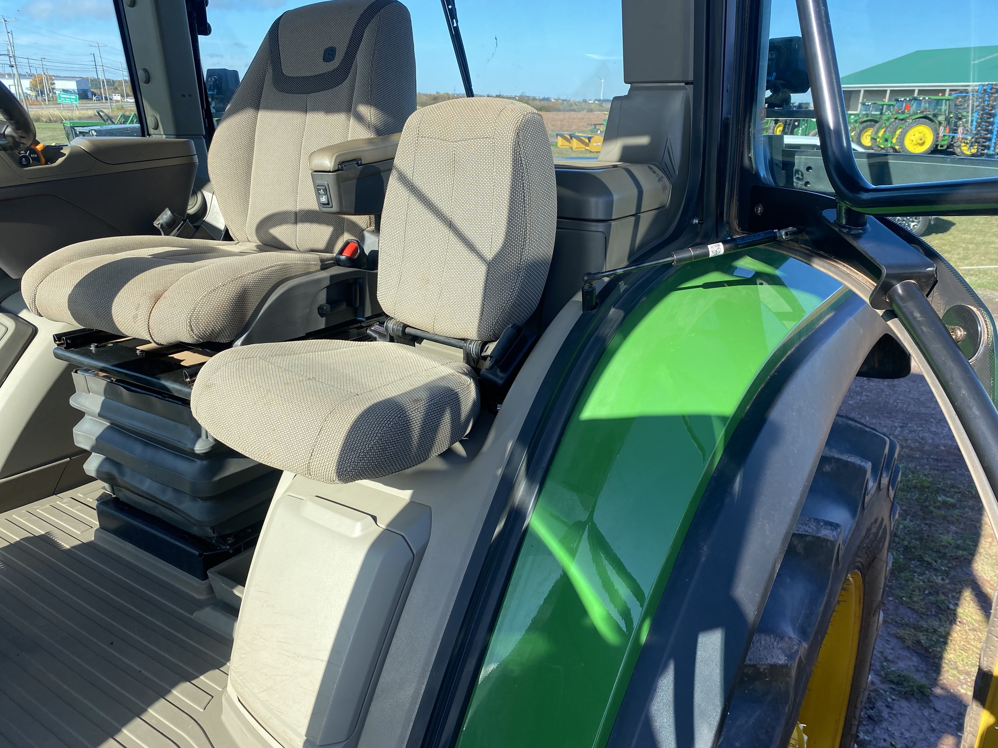 2023 John Deere 7R 350 Image 28