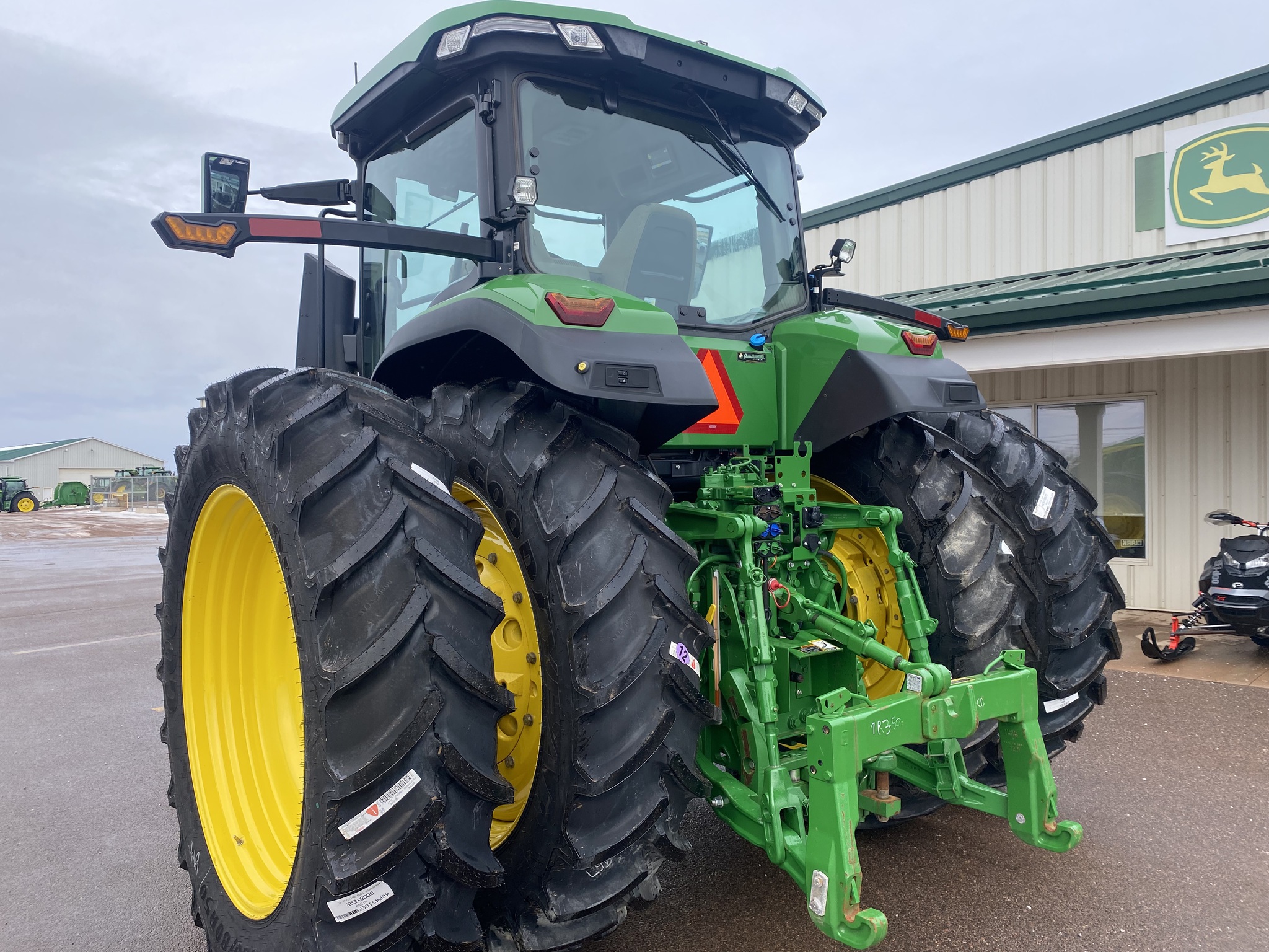 2023 John Deere 7R 210 Image 22