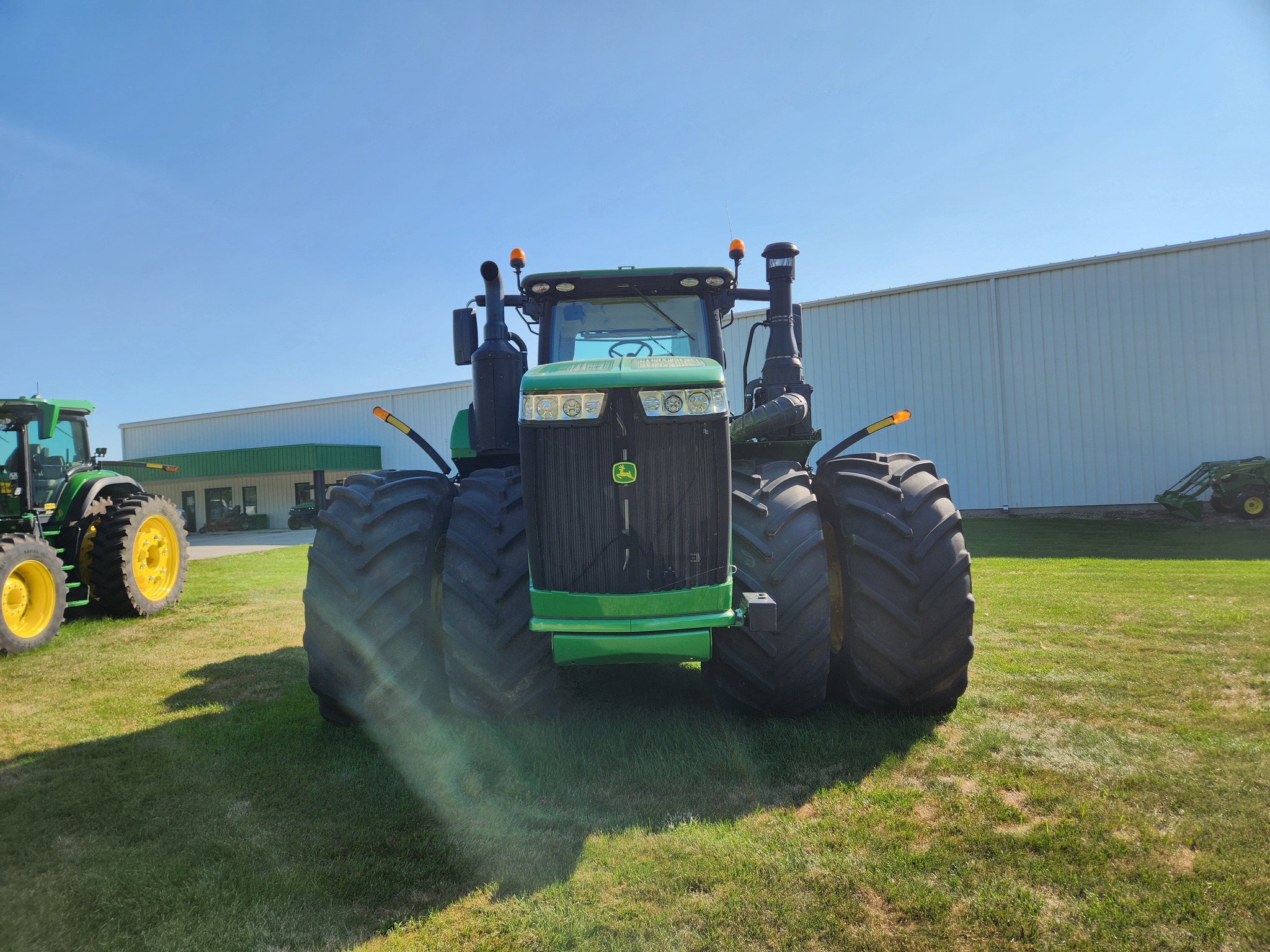  2021 John Deere 9520R at Heritage Tractor in Kewanee, IL