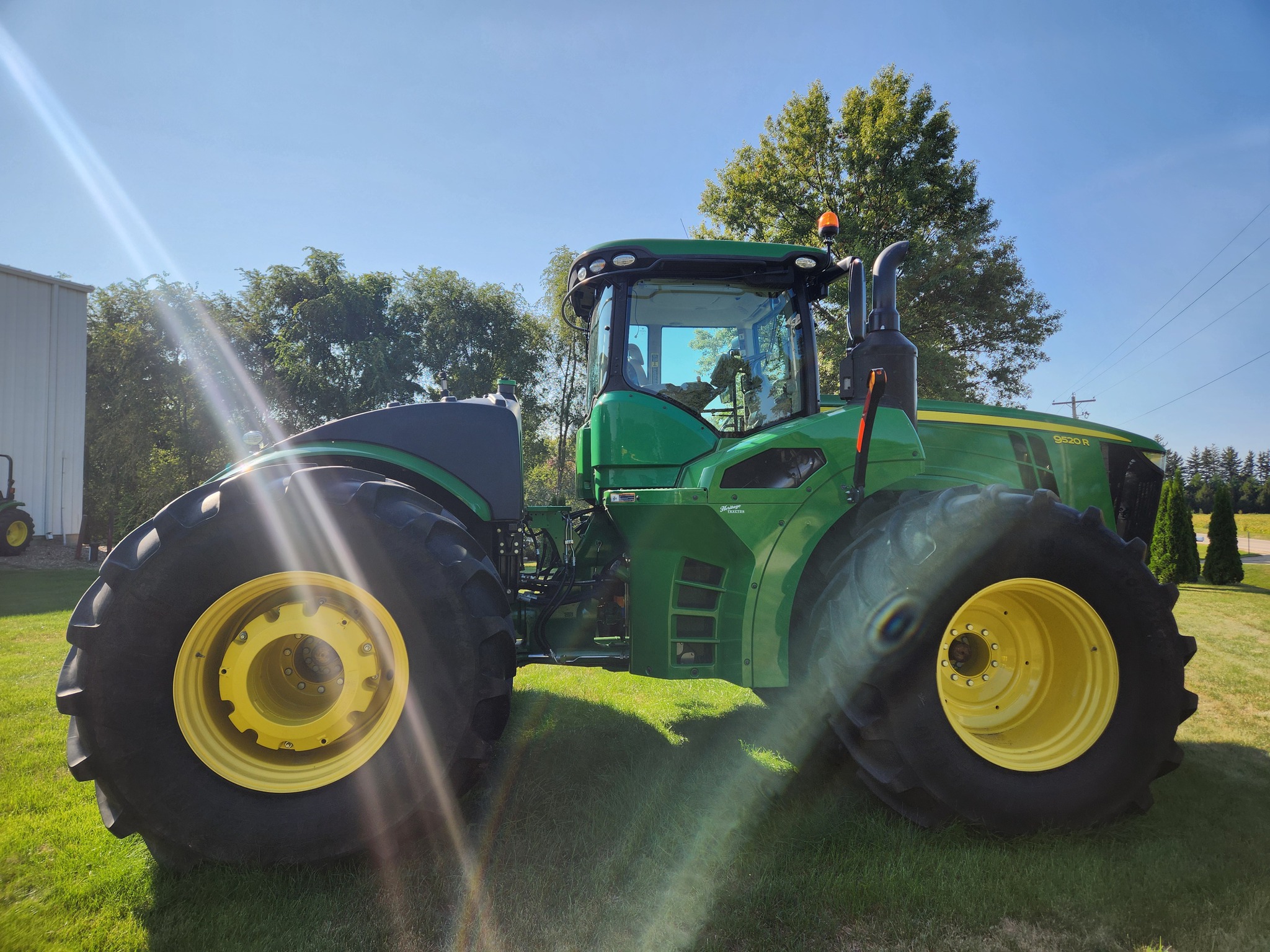  2021 John Deere 9520R at Heritage Tractor in Kewanee, IL
