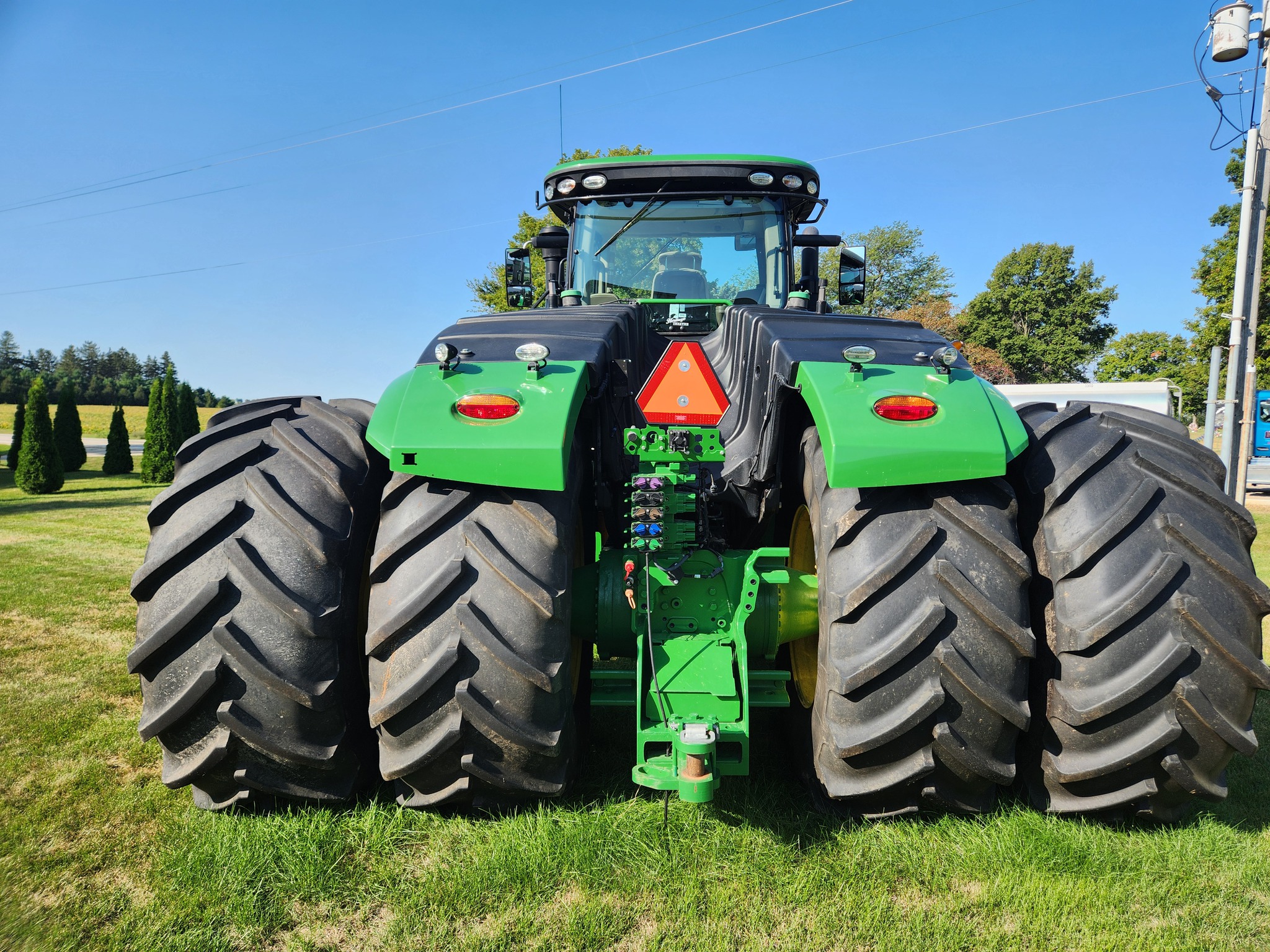  2021 John Deere 9520R at Heritage Tractor in Kewanee, IL