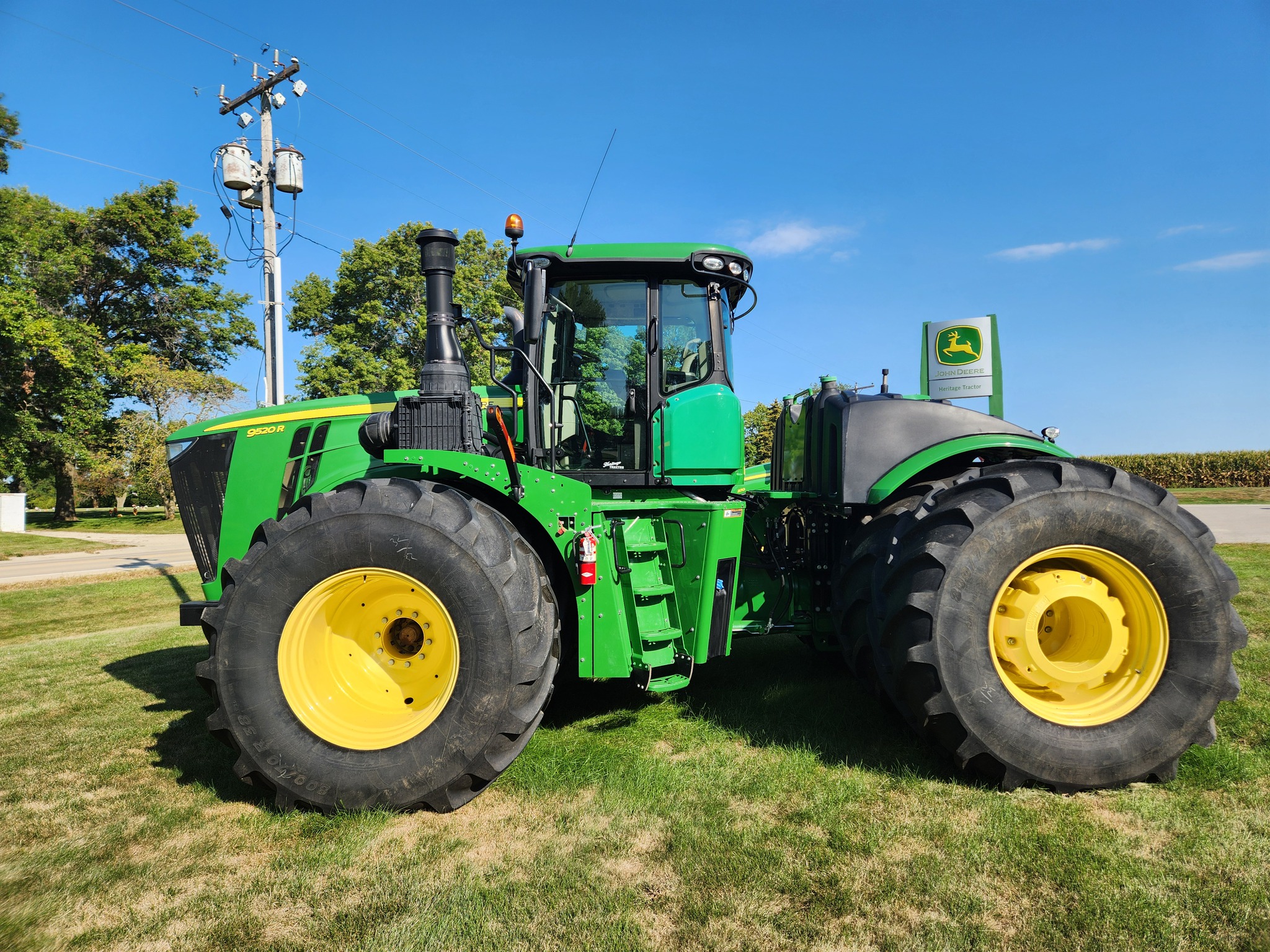  2021 John Deere 9520R at Heritage Tractor in Kewanee, IL