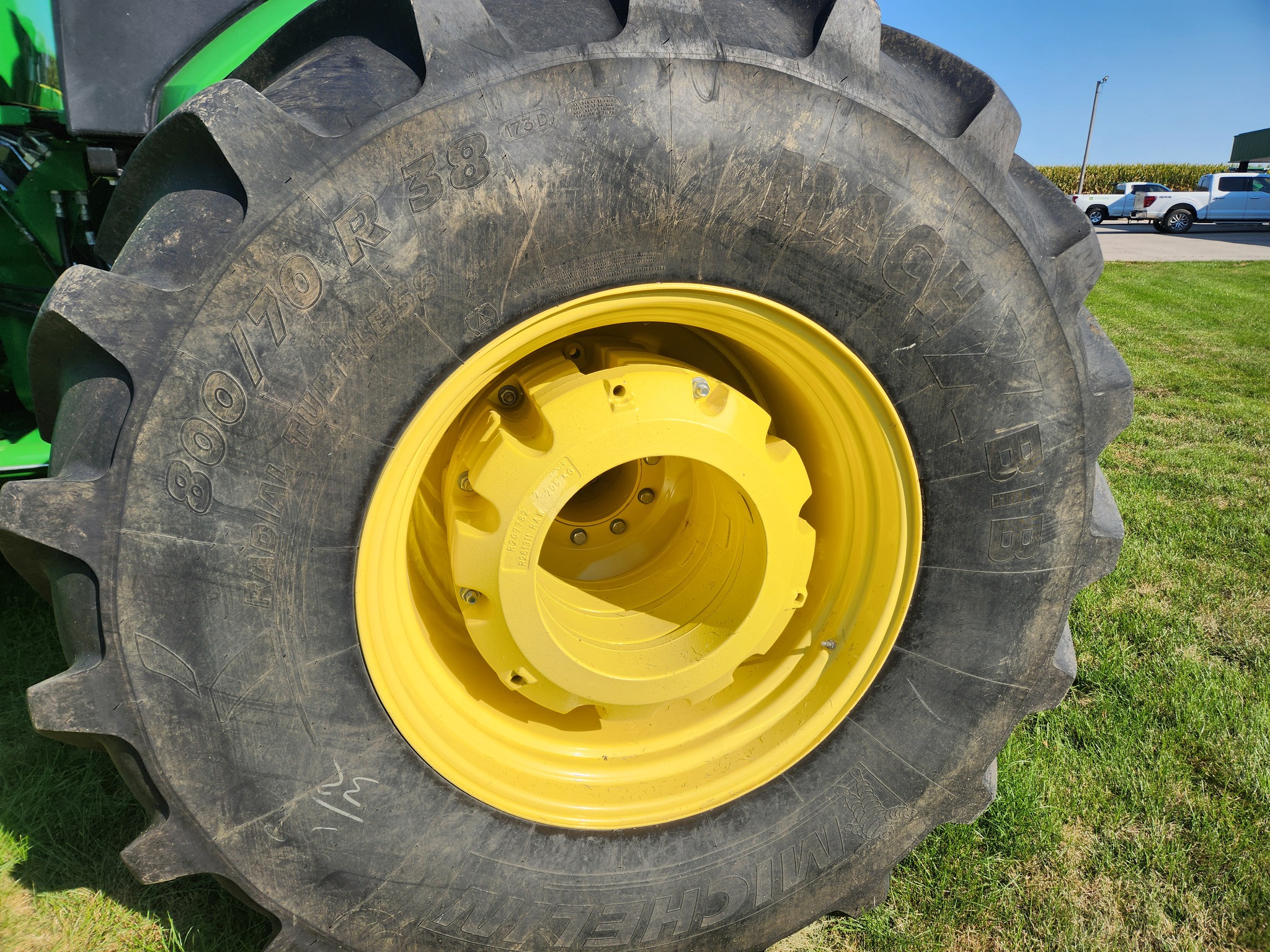  2021 John Deere 9520R at Heritage Tractor in Kewanee, IL