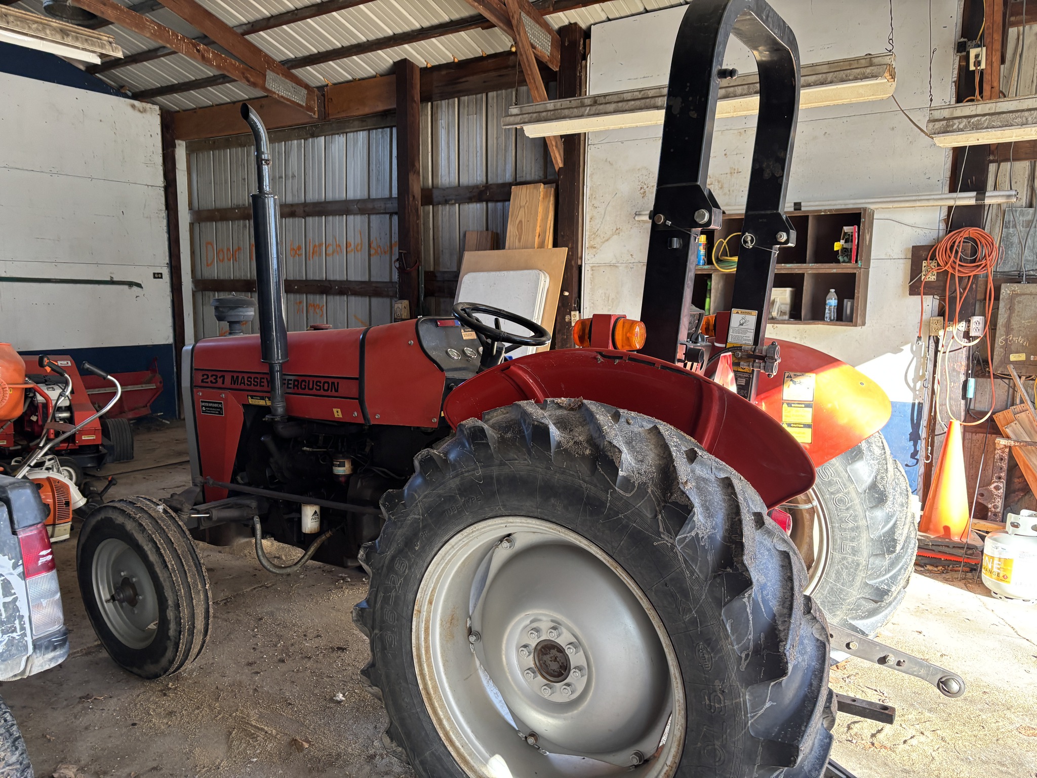 Used 1996 Massey Ferguson 231 Utility Tractors at Koenig Equipment in Urbana, OH - PhotoXL3