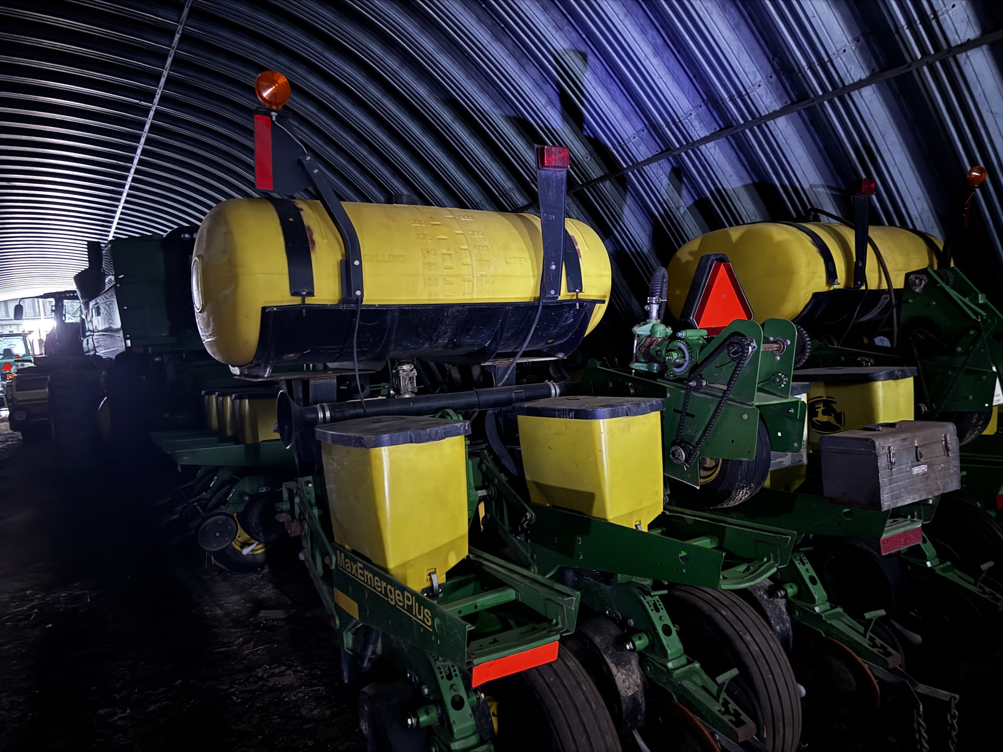 2002 John Deere 1770 Image 4