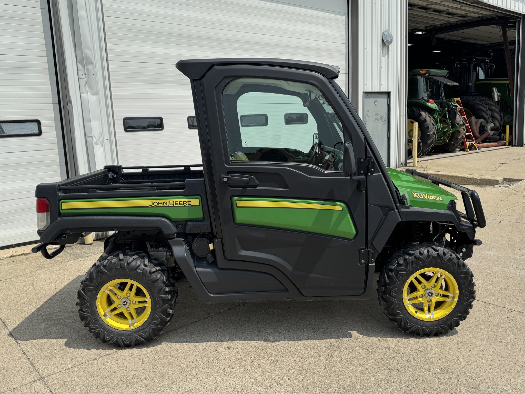 2019 John Deere XUV 835M Image 8