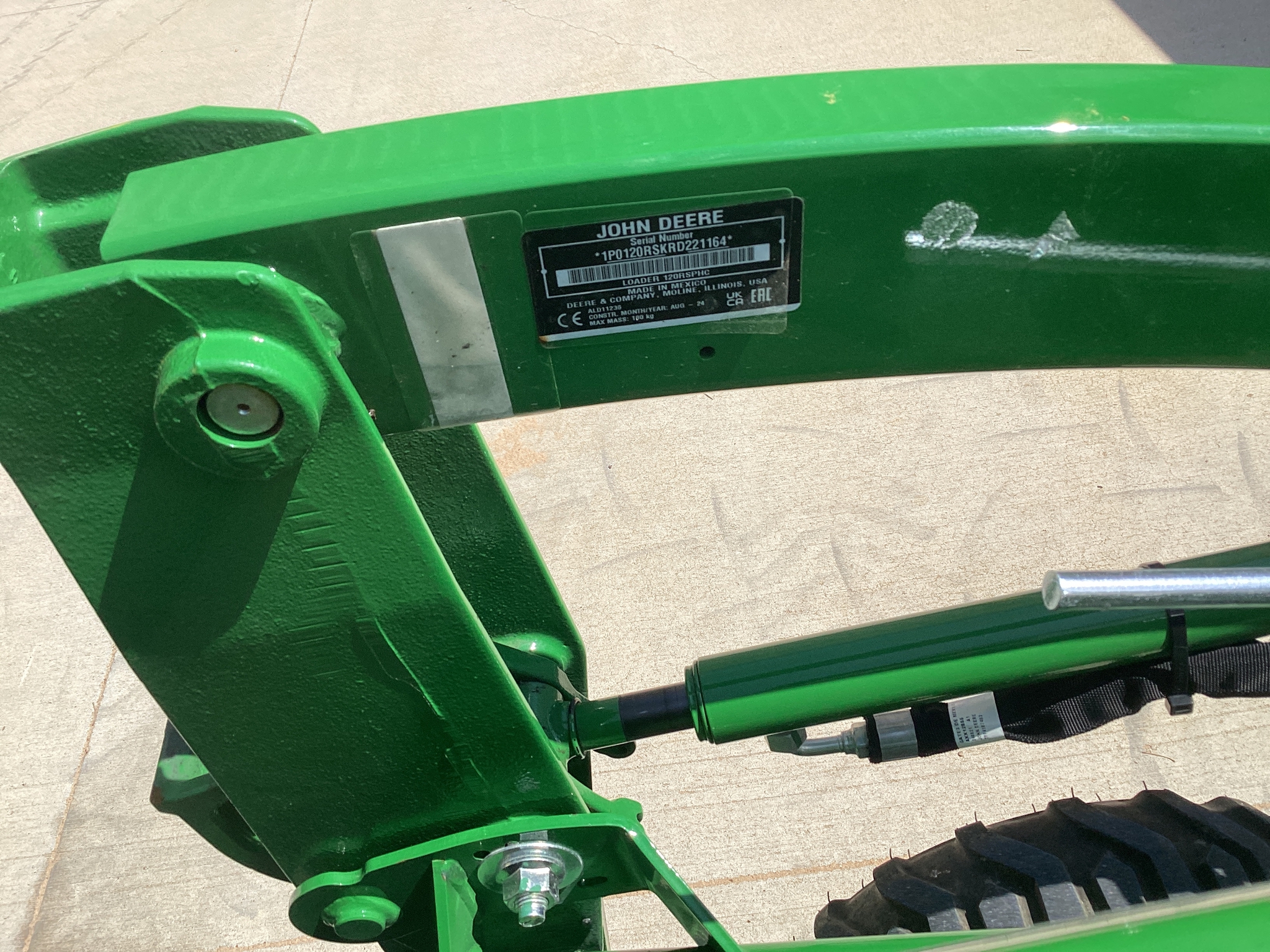 2024 John Deere 1025R Image 25