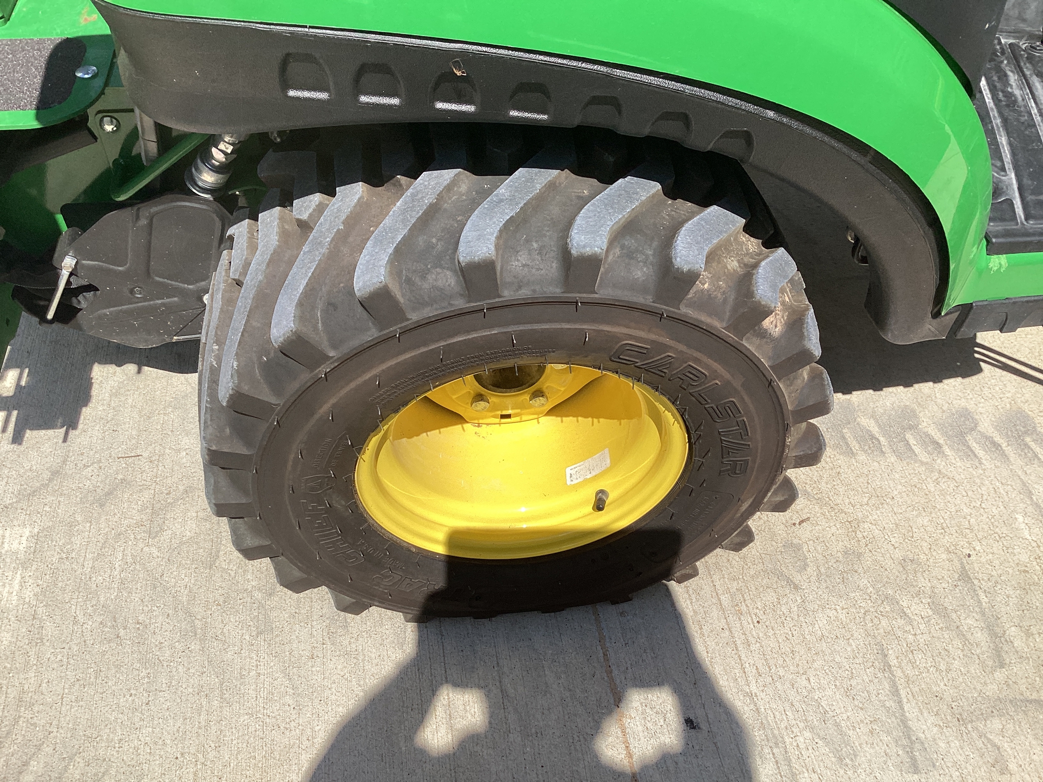 2024 John Deere 1025R Image 23