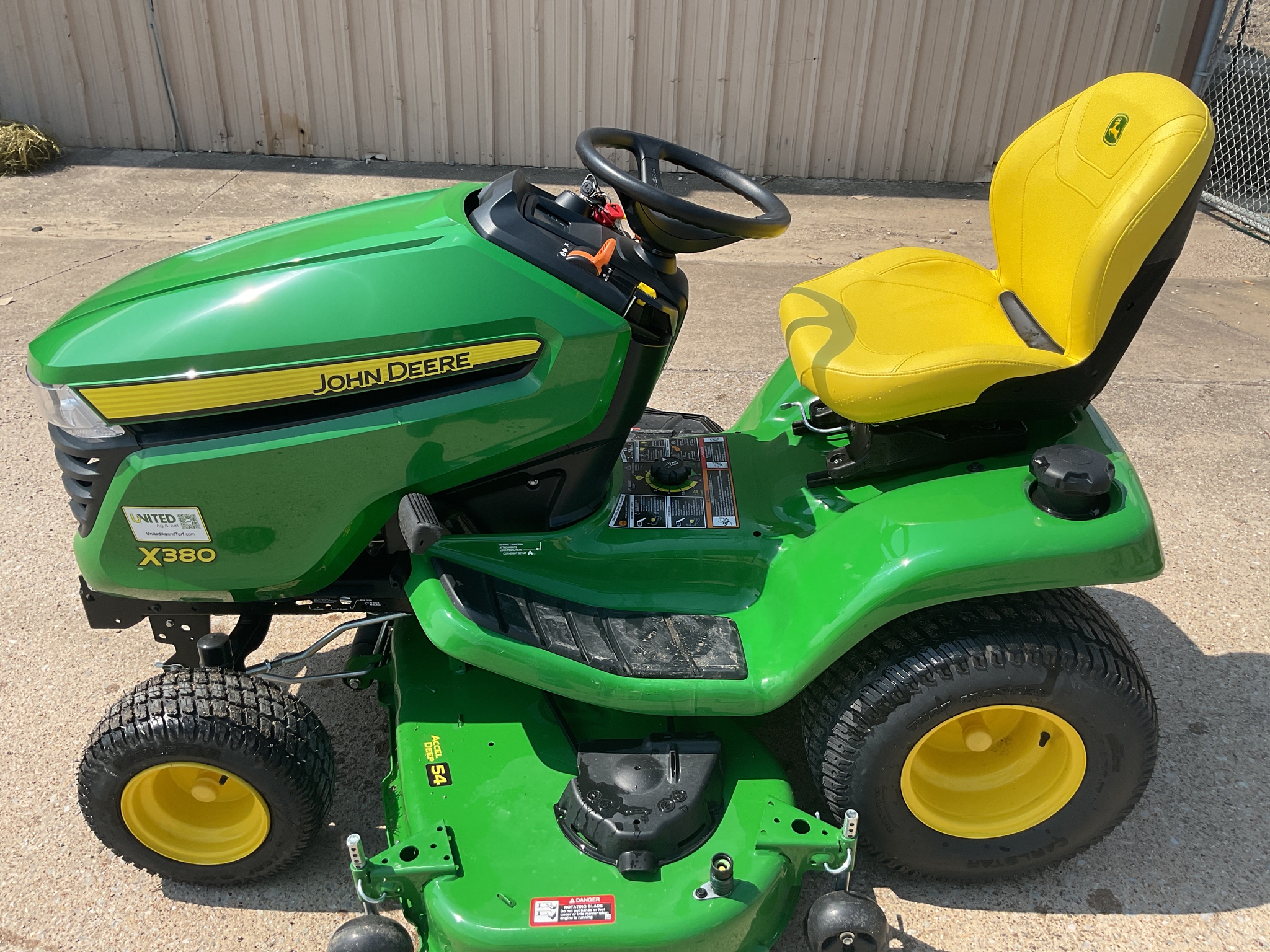 2024 John Deere X380 Image 1