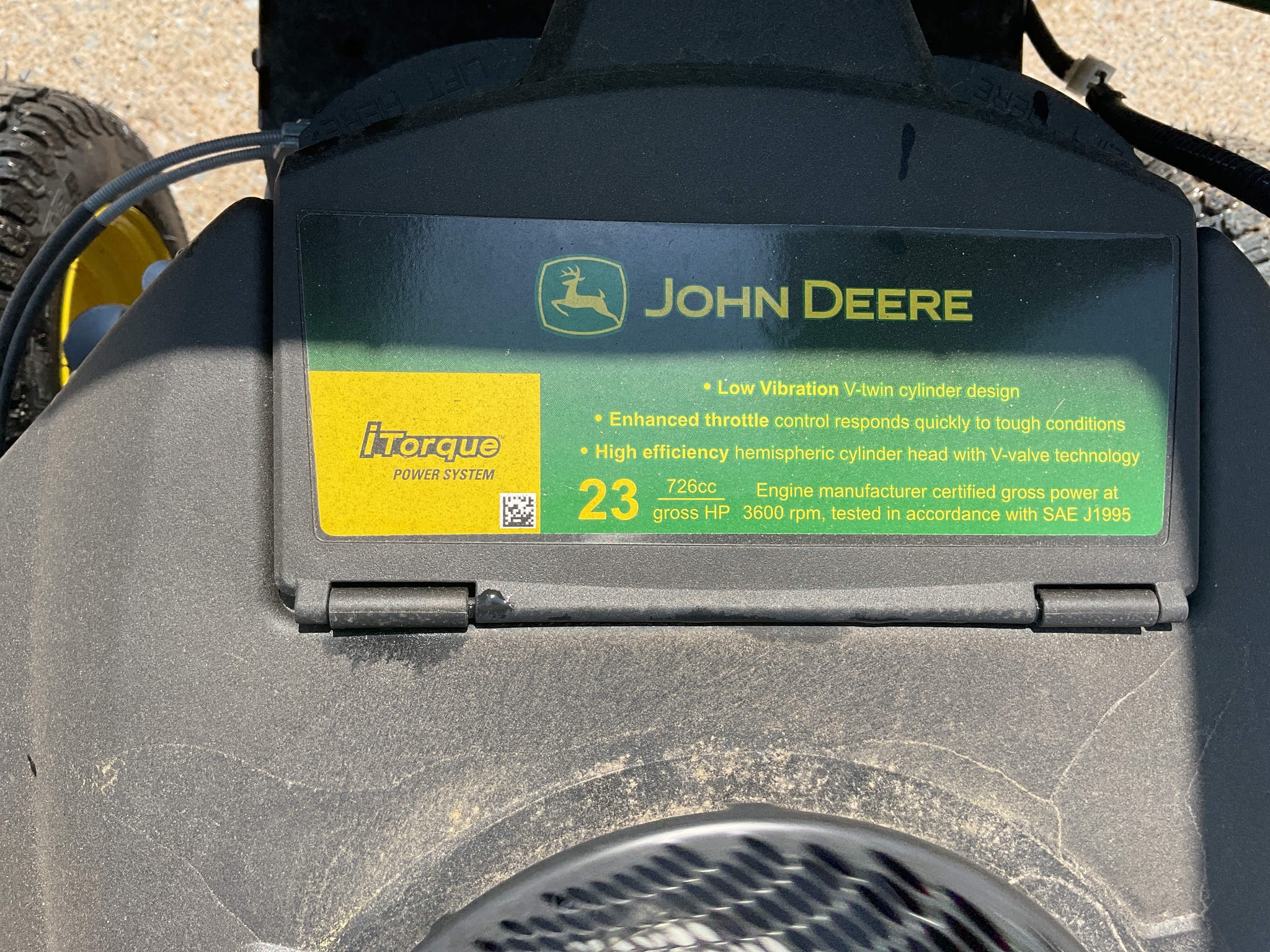 2024 John Deere X380 Image 17