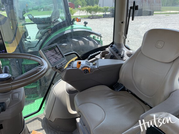 Photo of 2023 John Deere 6R 230
