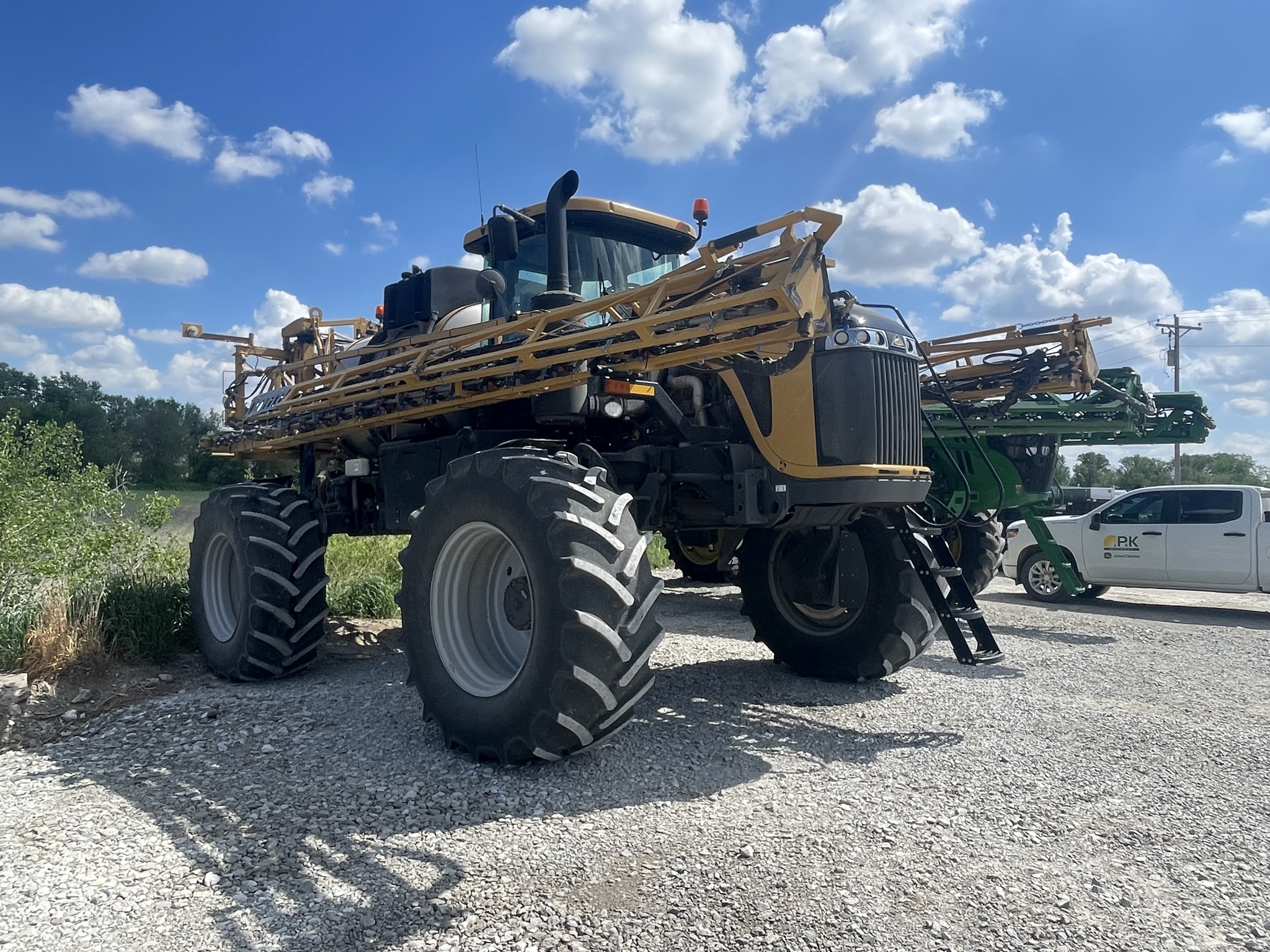 2021 RoGator RG1300C Image 4