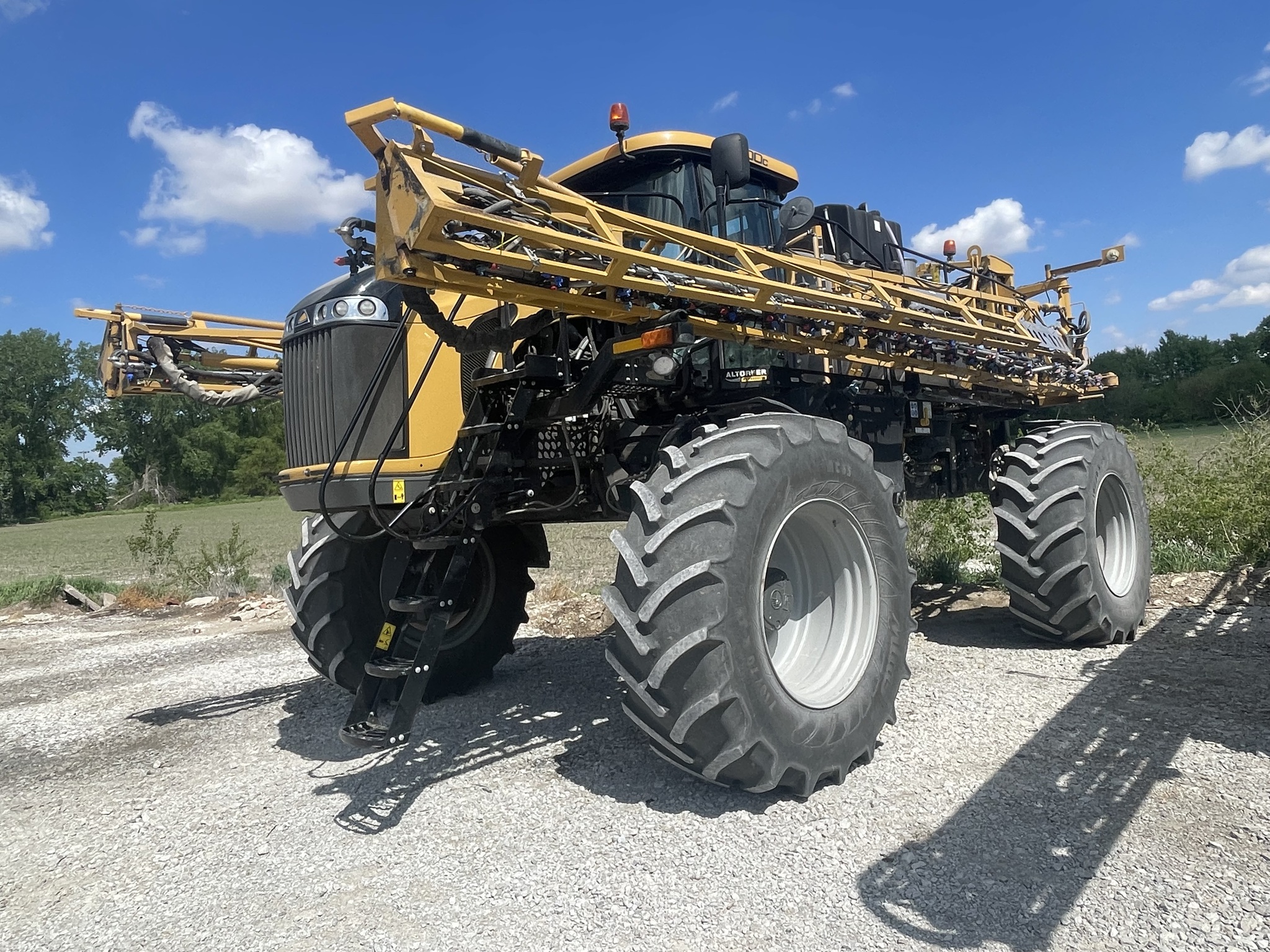 2021 RoGator RG1300C Image 7