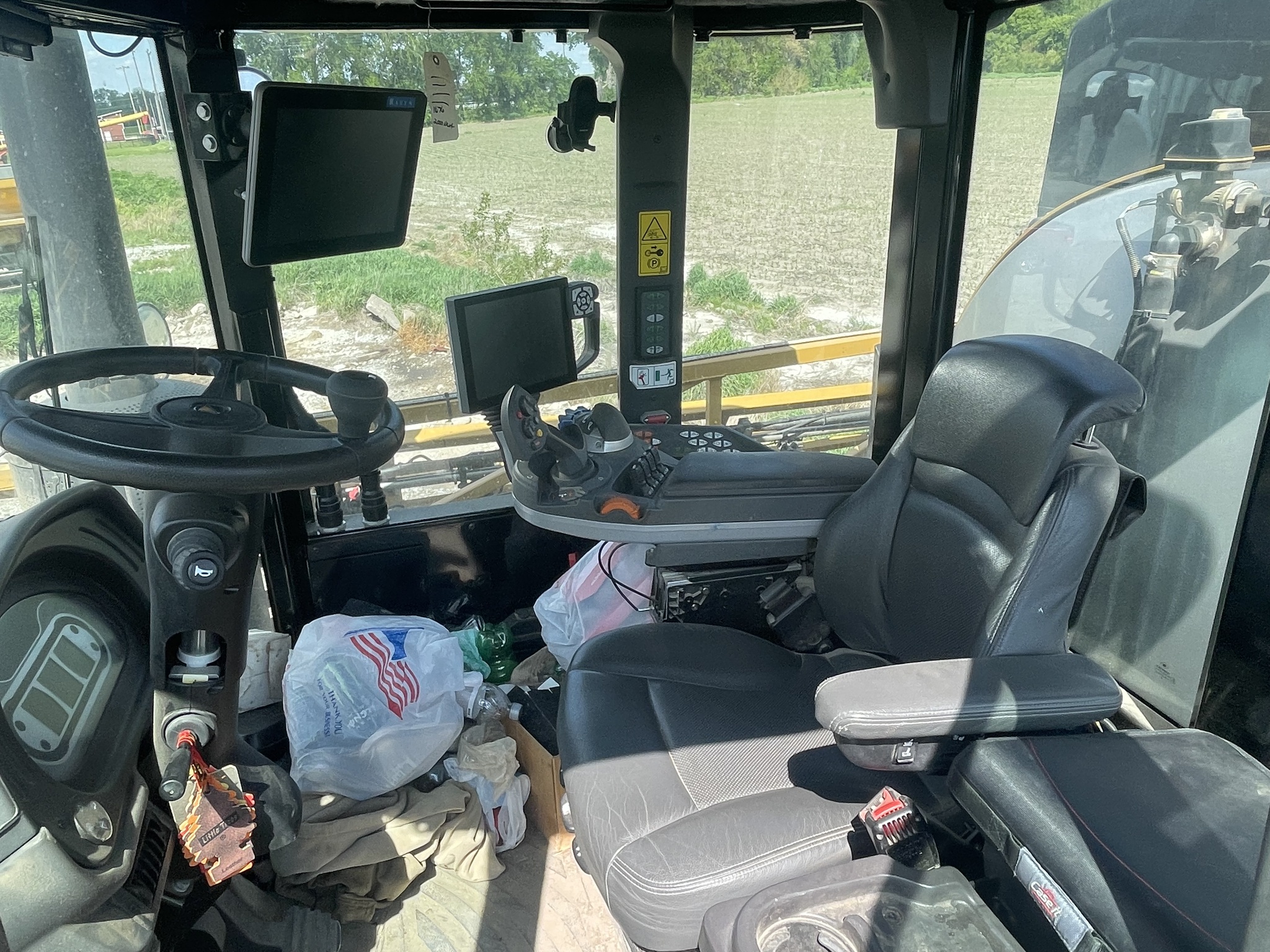 2021 RoGator RG1300C Image 11