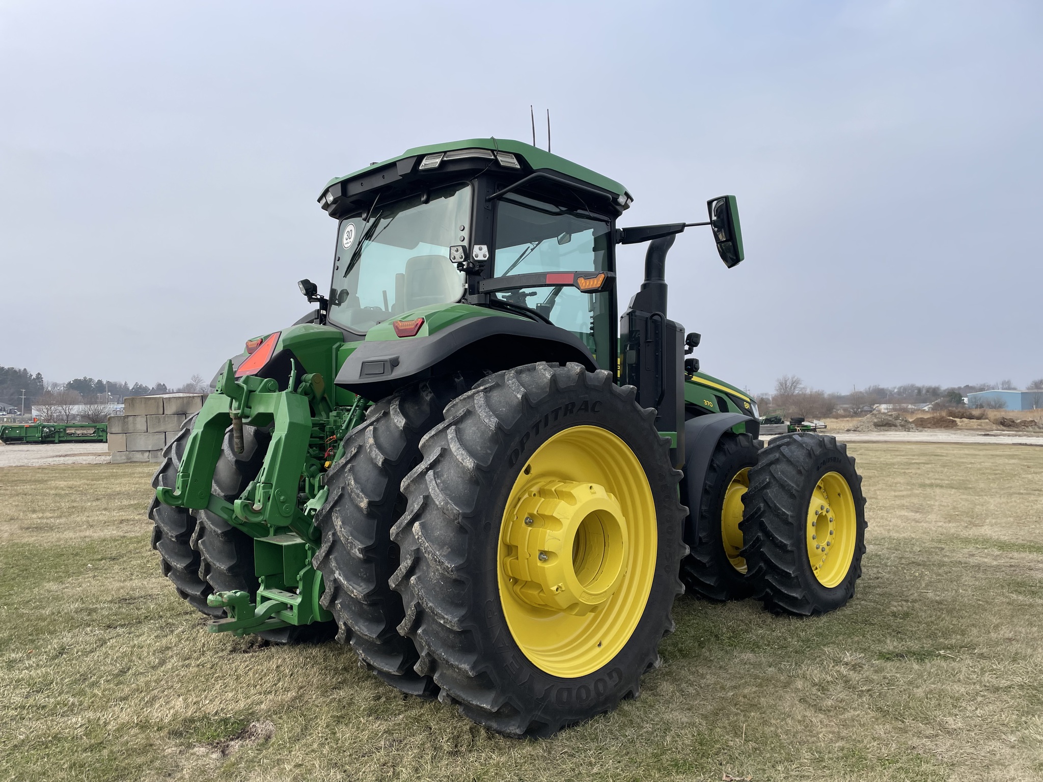  2023 John Deere 8R 370 at Heritage Tractor in Geneseo, IL