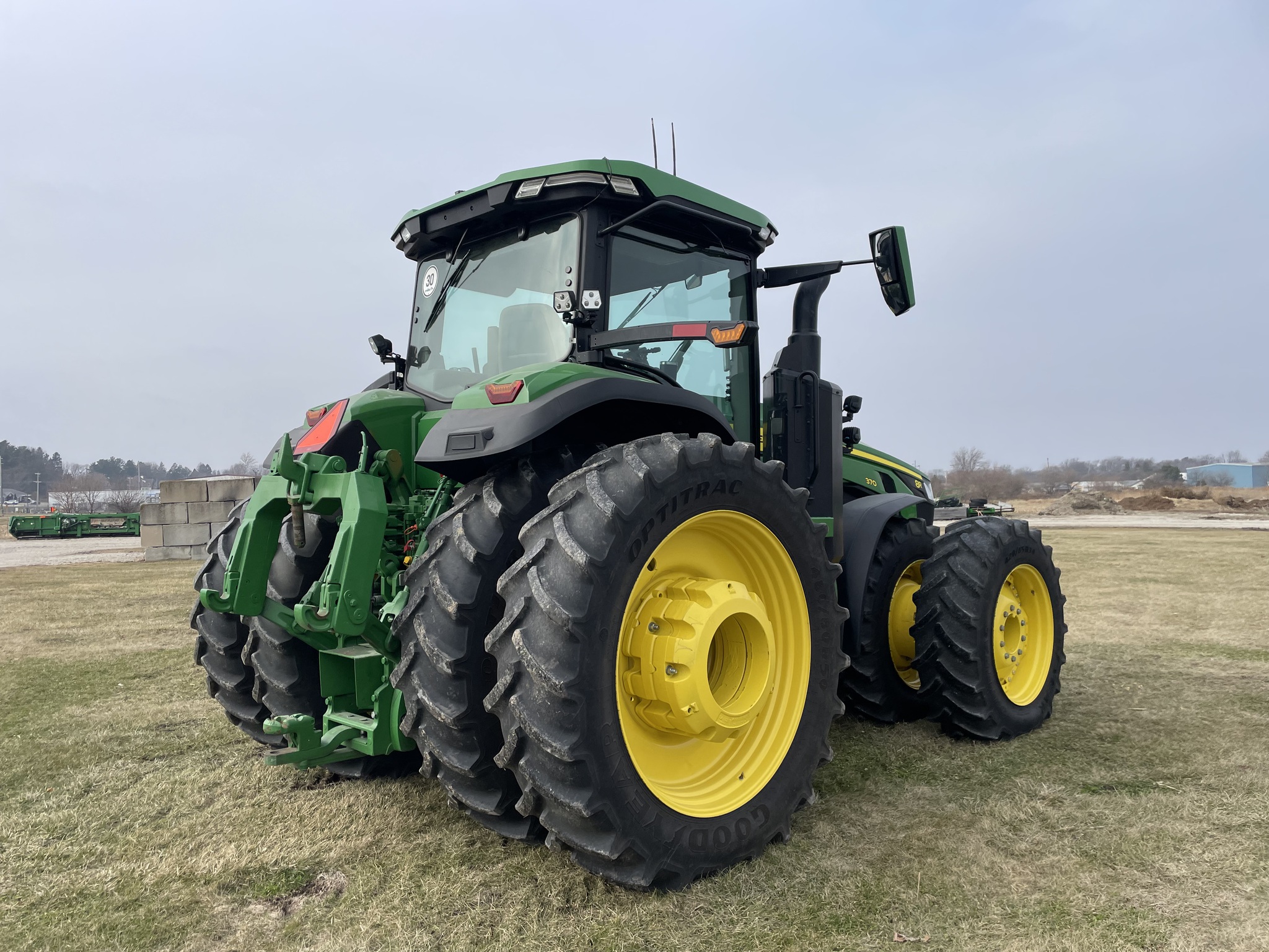  2023 John Deere 8R 370 at Heritage Tractor in Geneseo, IL