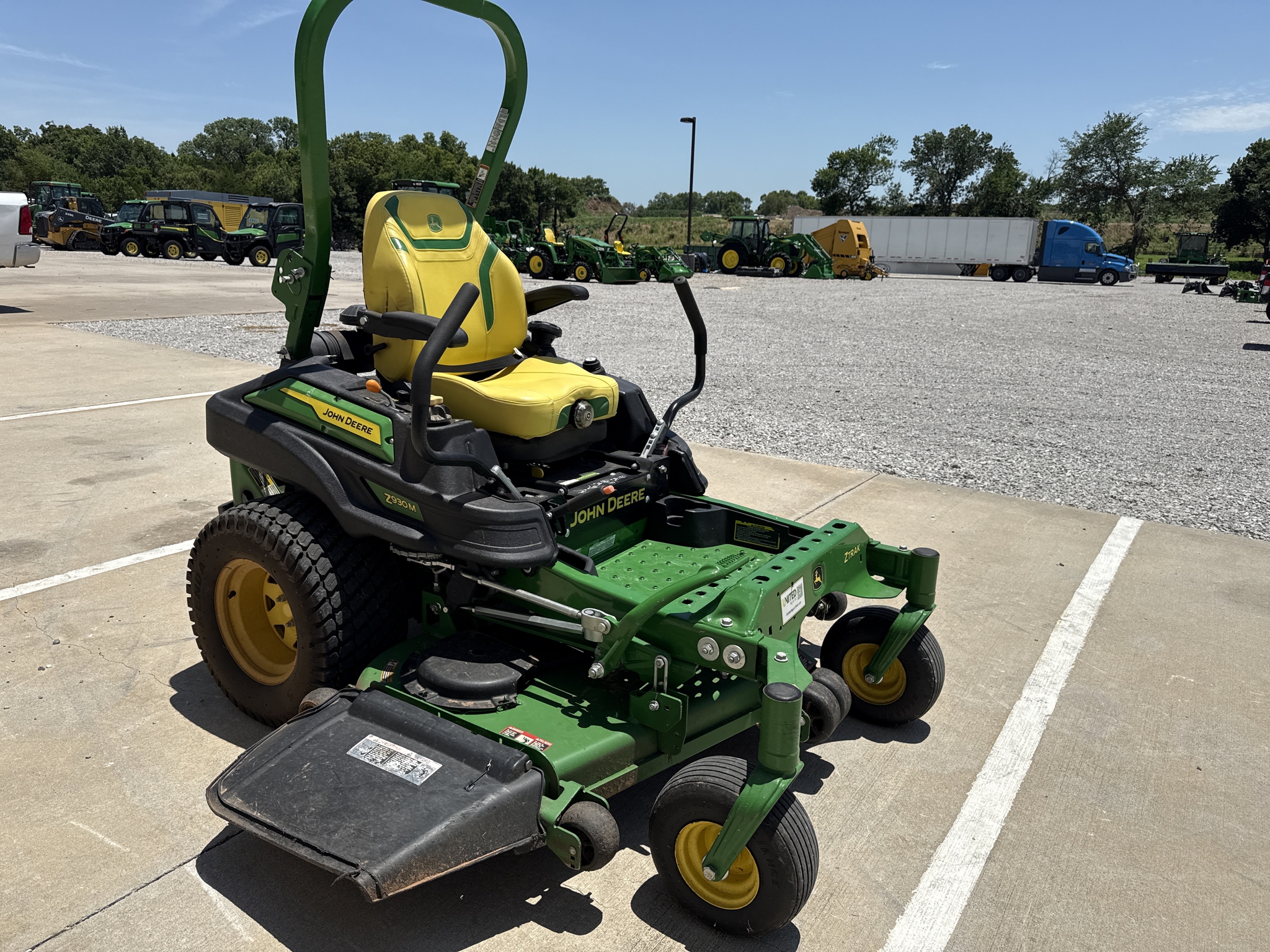 2023 John Deere Z930M Image 6