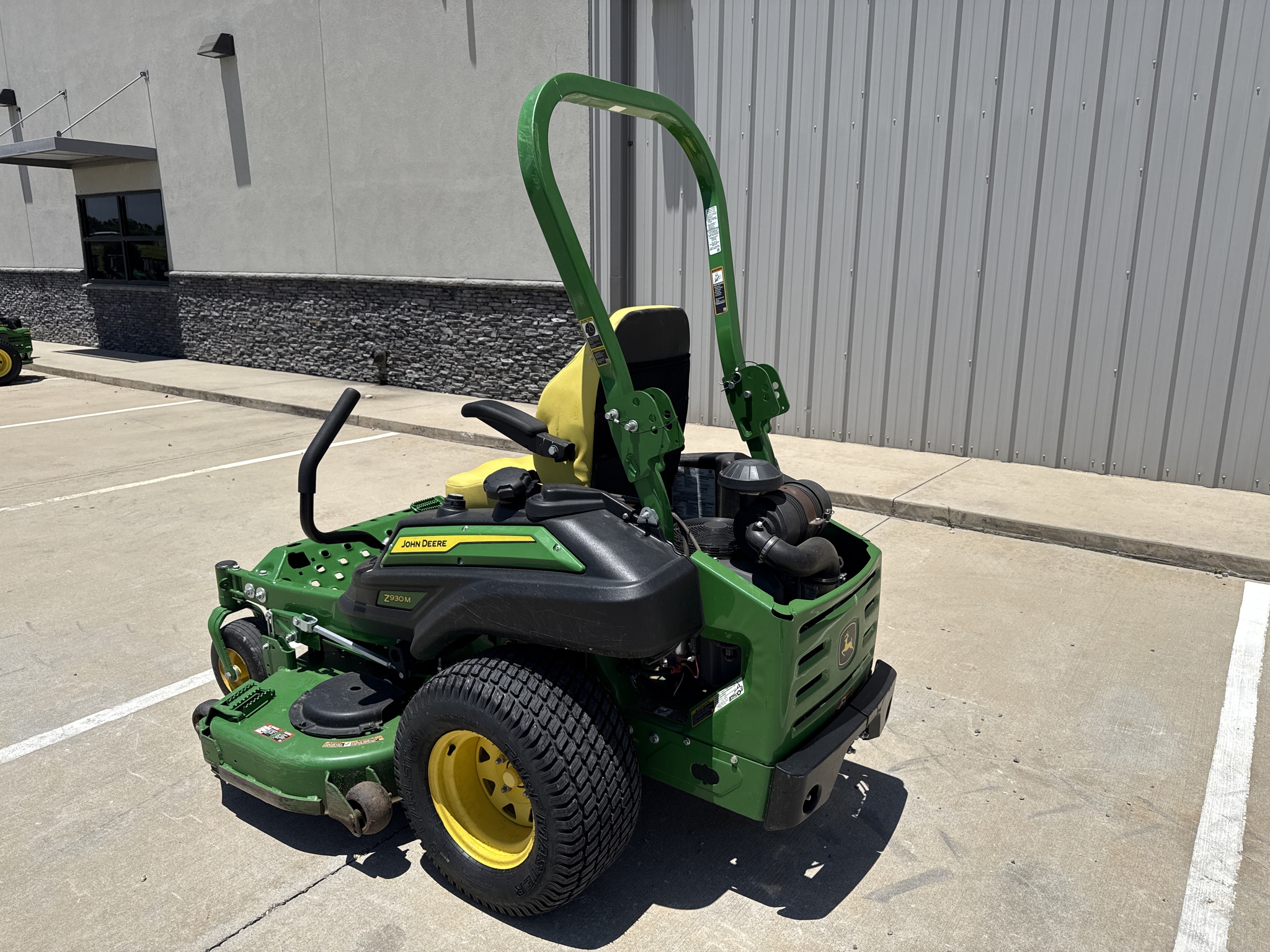 2023 John Deere Z930M Image 12