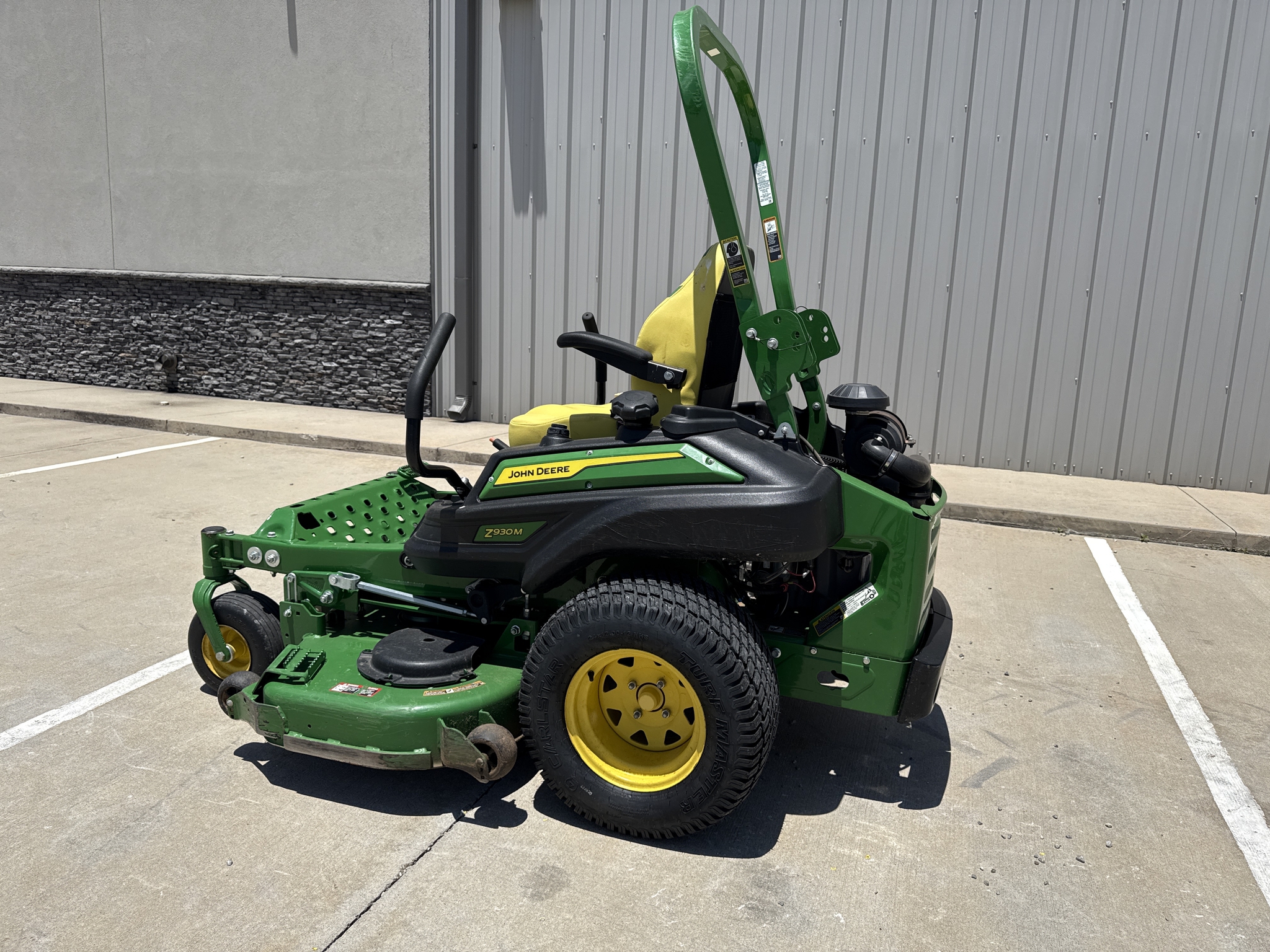 2023 John Deere Z930M Image 13