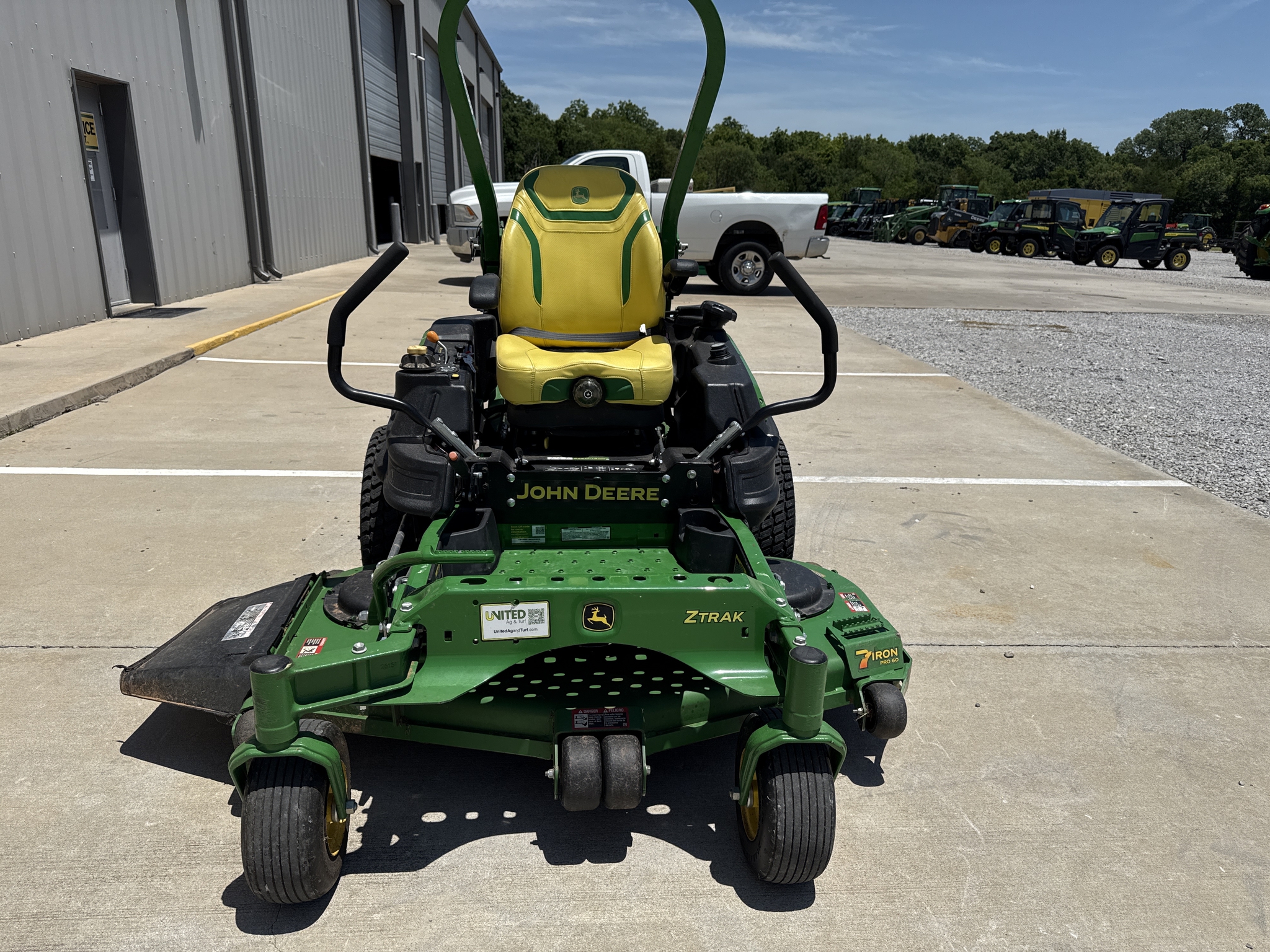 2023 John Deere Z930M Image 5