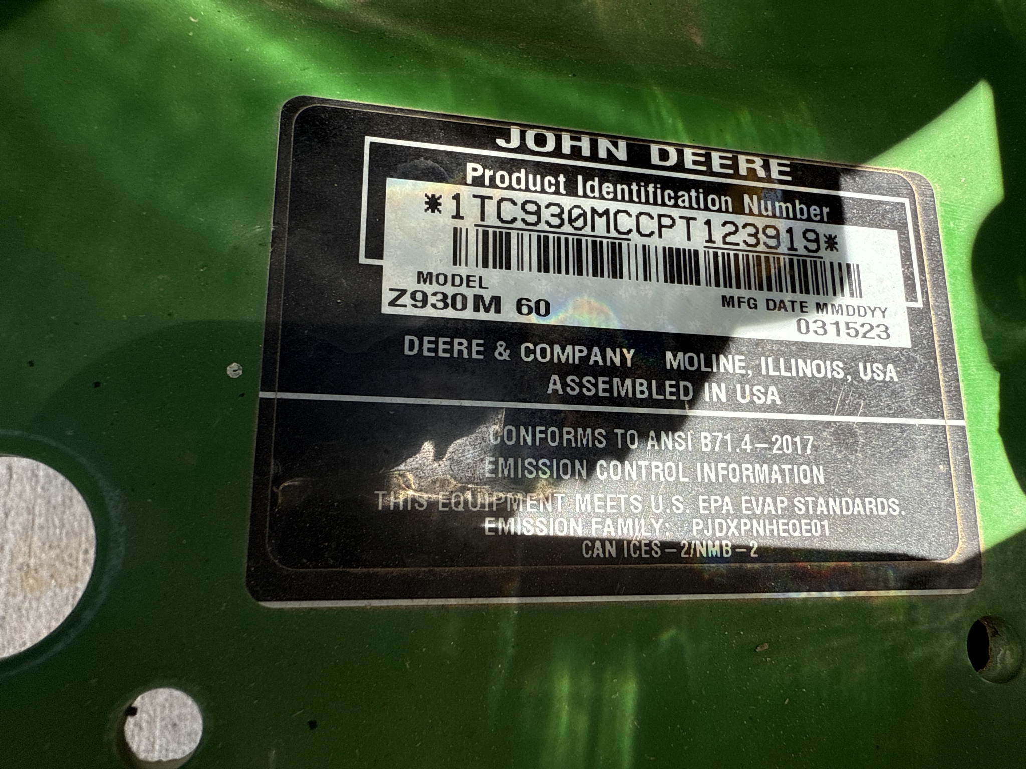 2023 John Deere Z930M Image 18