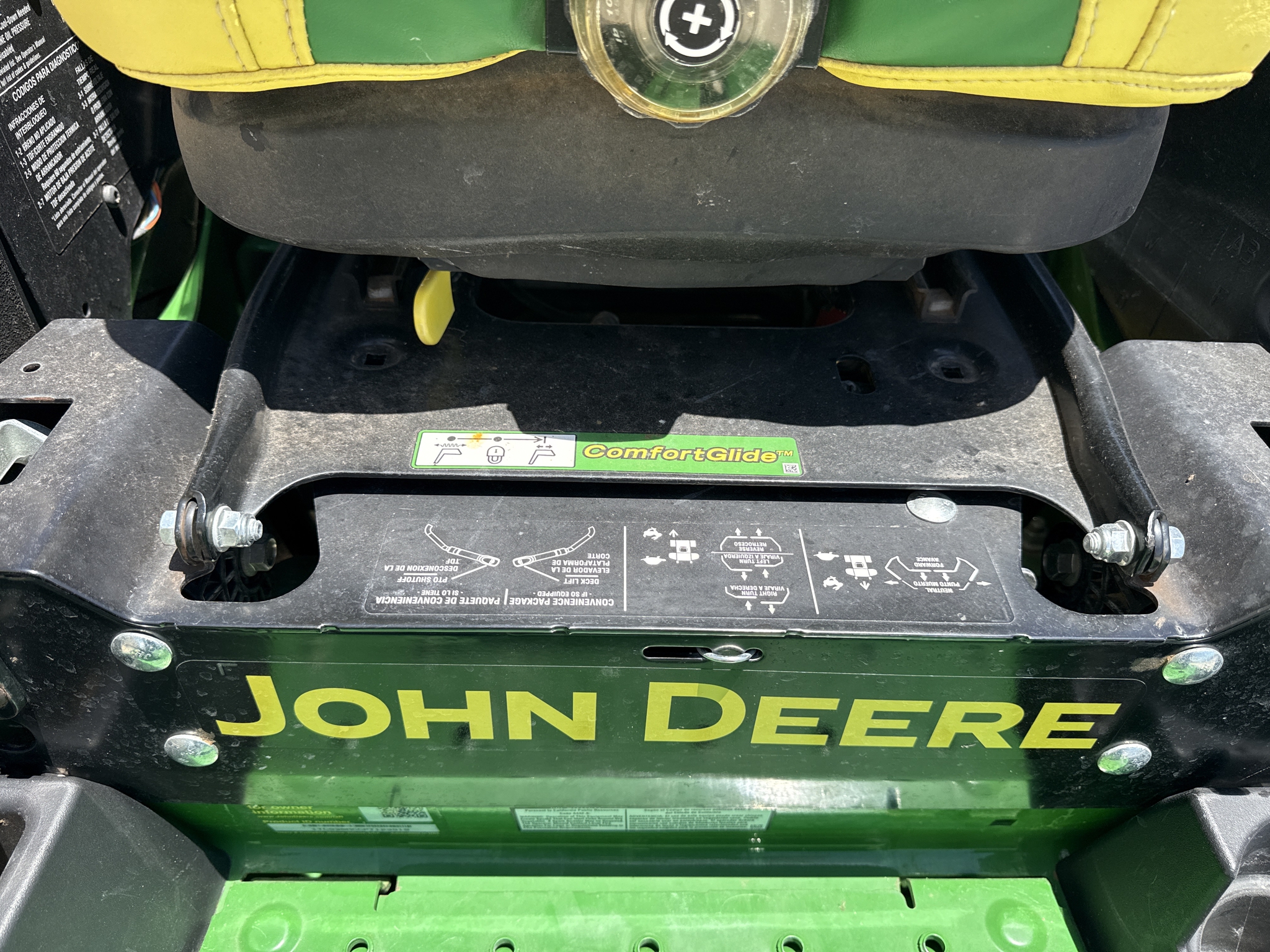 2023 John Deere Z930M Image 17
