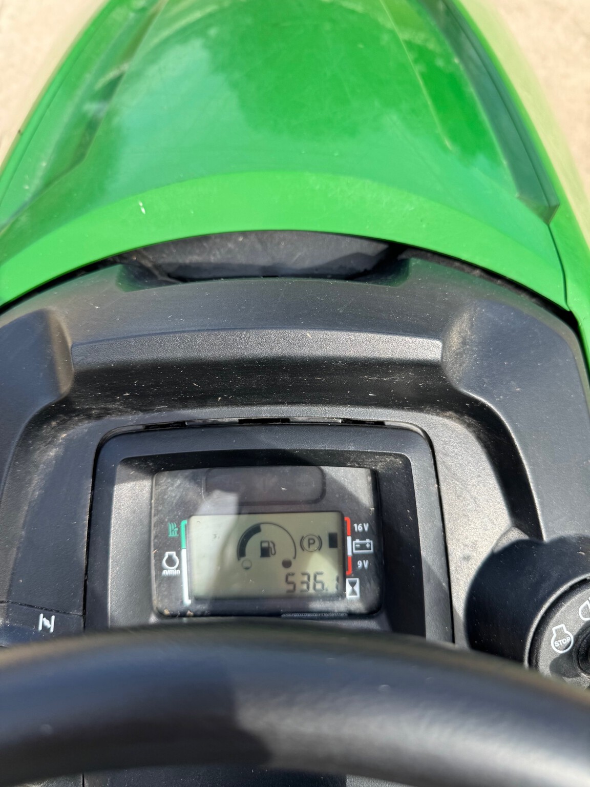 2019 John Deere X570 Image 6