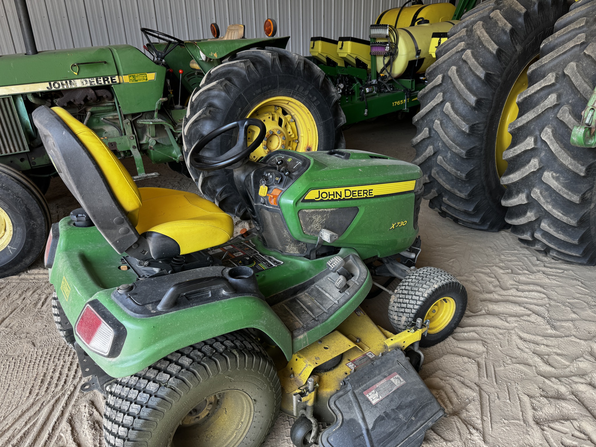2014 John Deere X730 Image 2