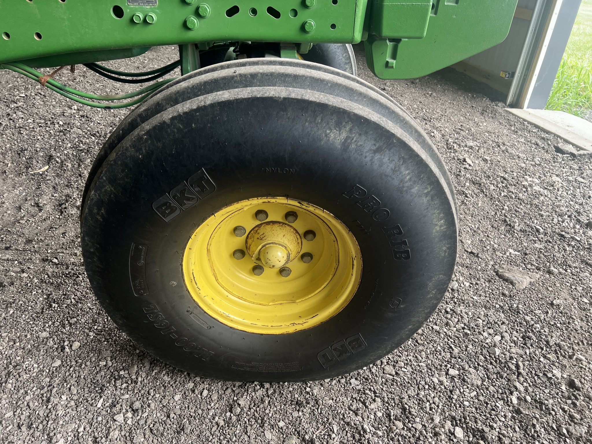 1993 John Deere 7400 Image 14