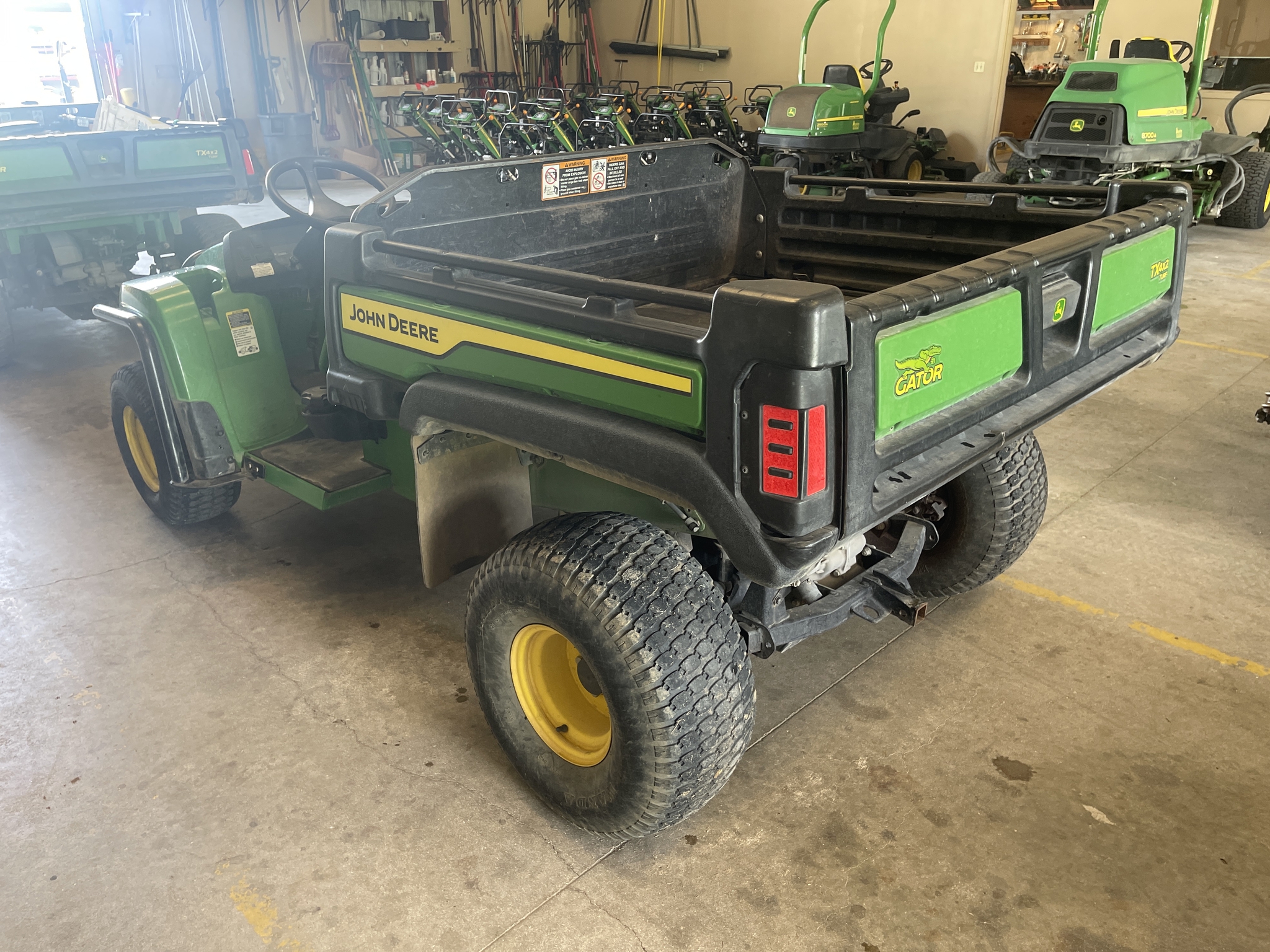 2021 John Deere Tx Turf Image 9