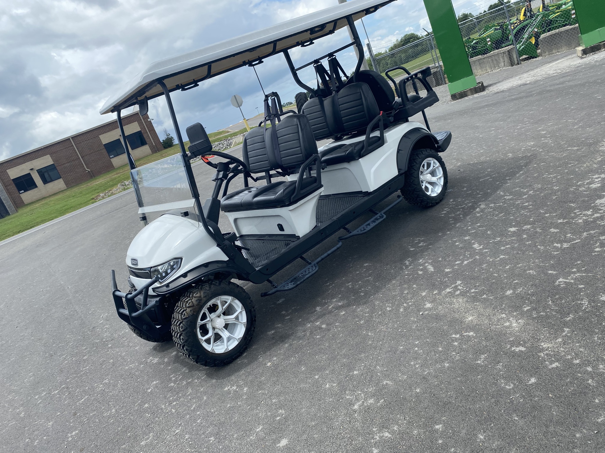 2023 Custom Lithium lifted golf cart