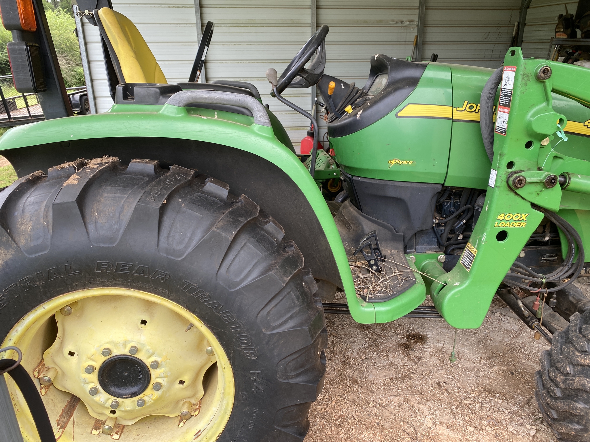 2007 John Deere 4120 Image 13
