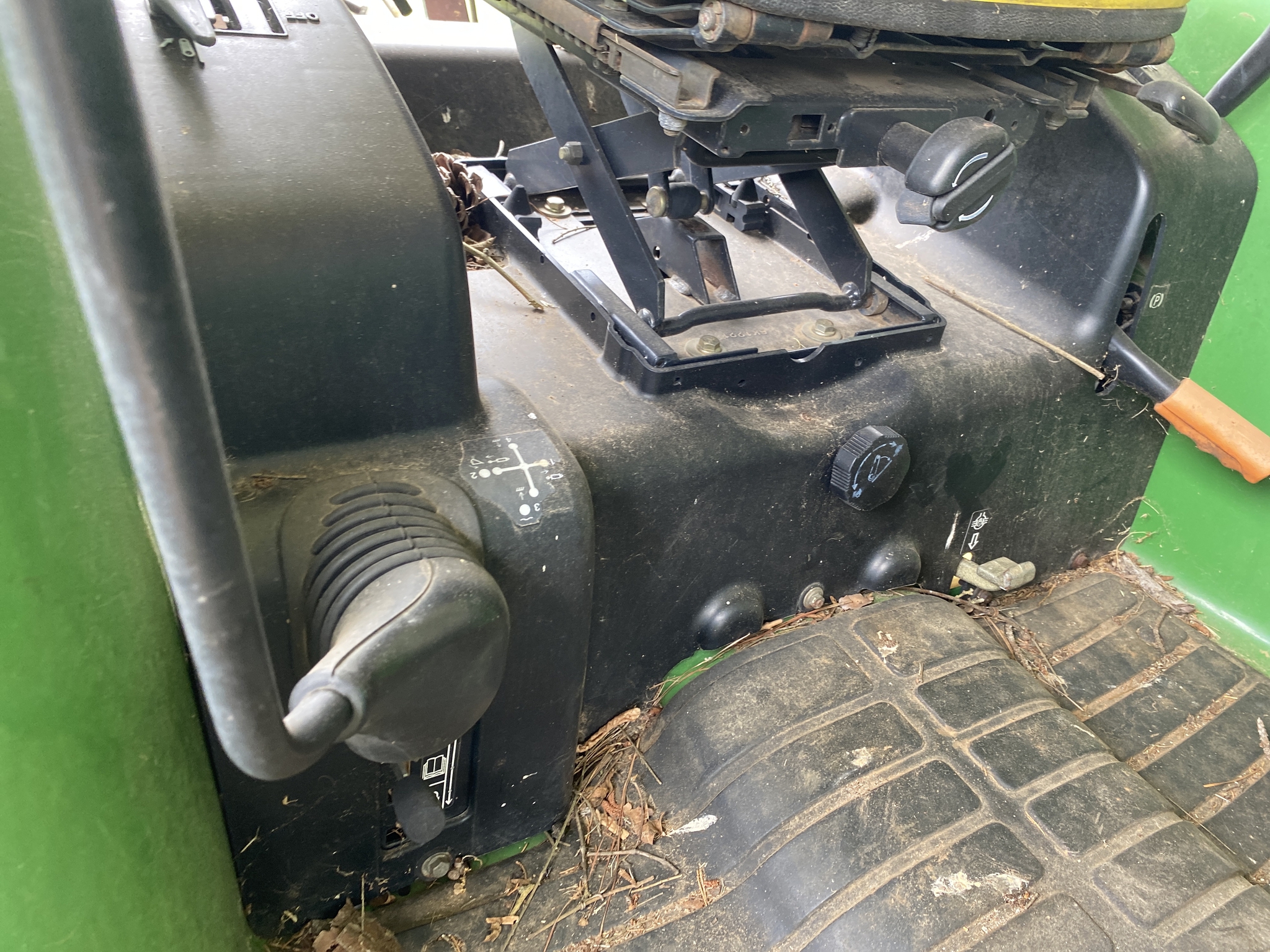 2007 John Deere 4120 Image 11