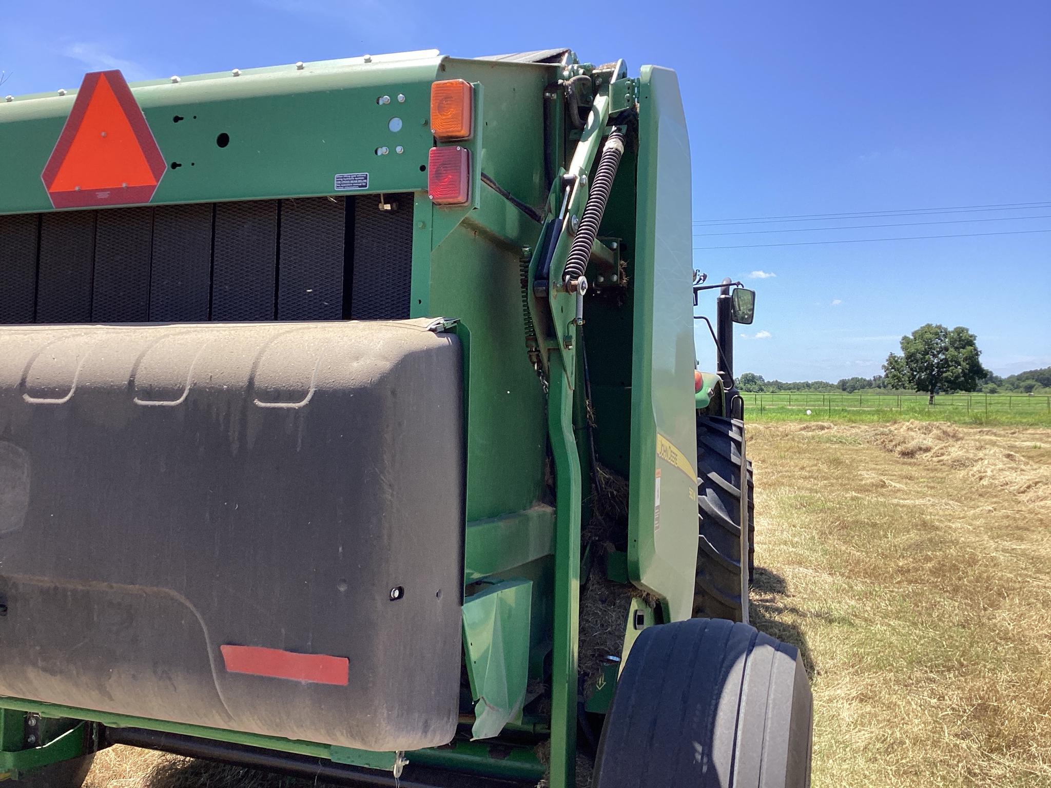 2019 John Deere 560M Image 6