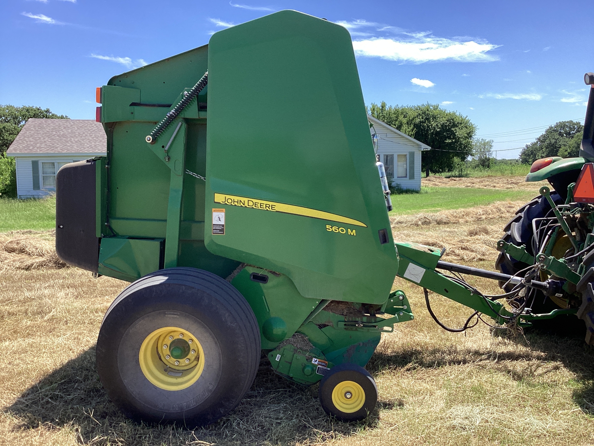 2019 John Deere 560M Image 5