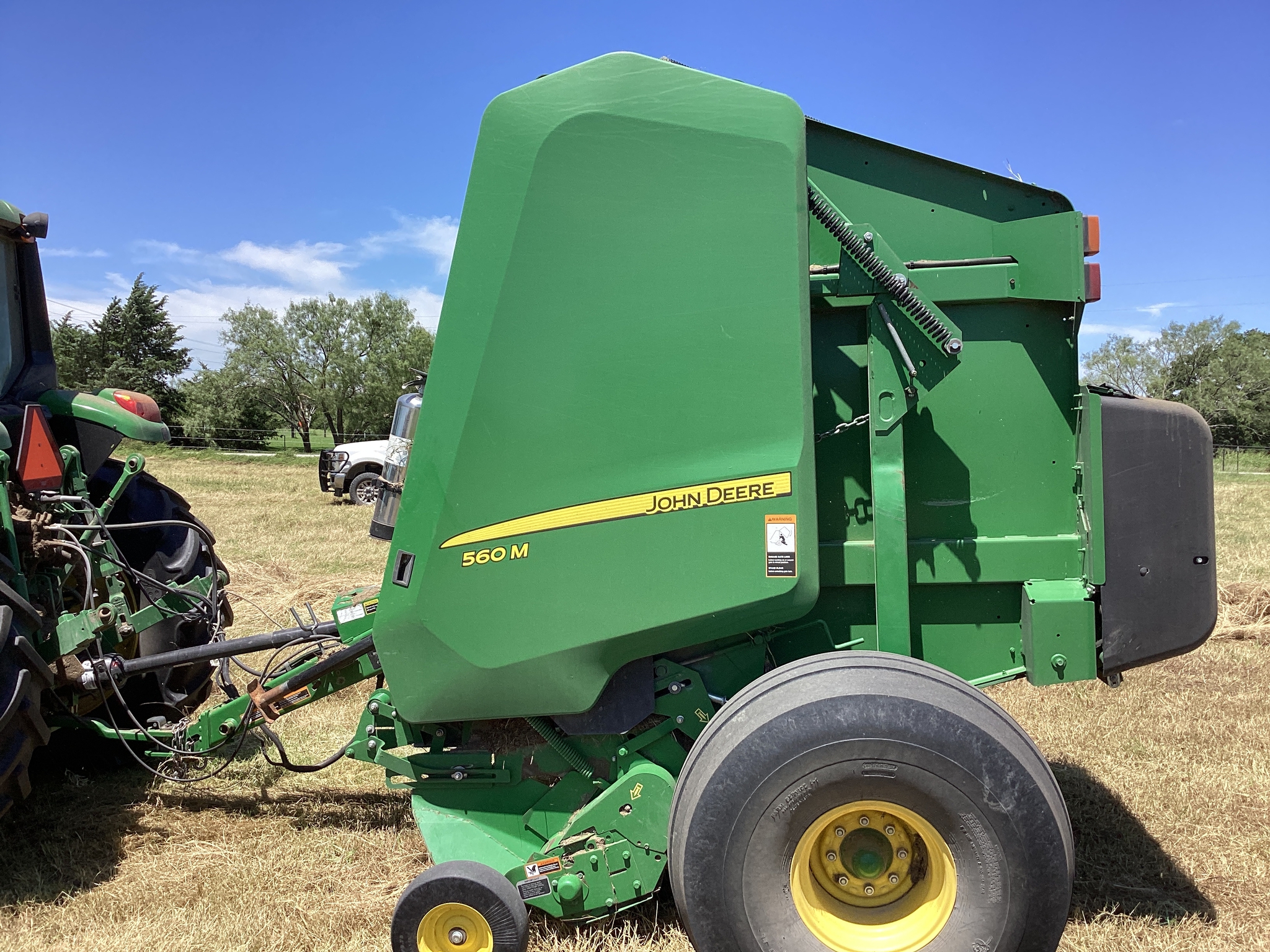 2019 John Deere 560M Image 1