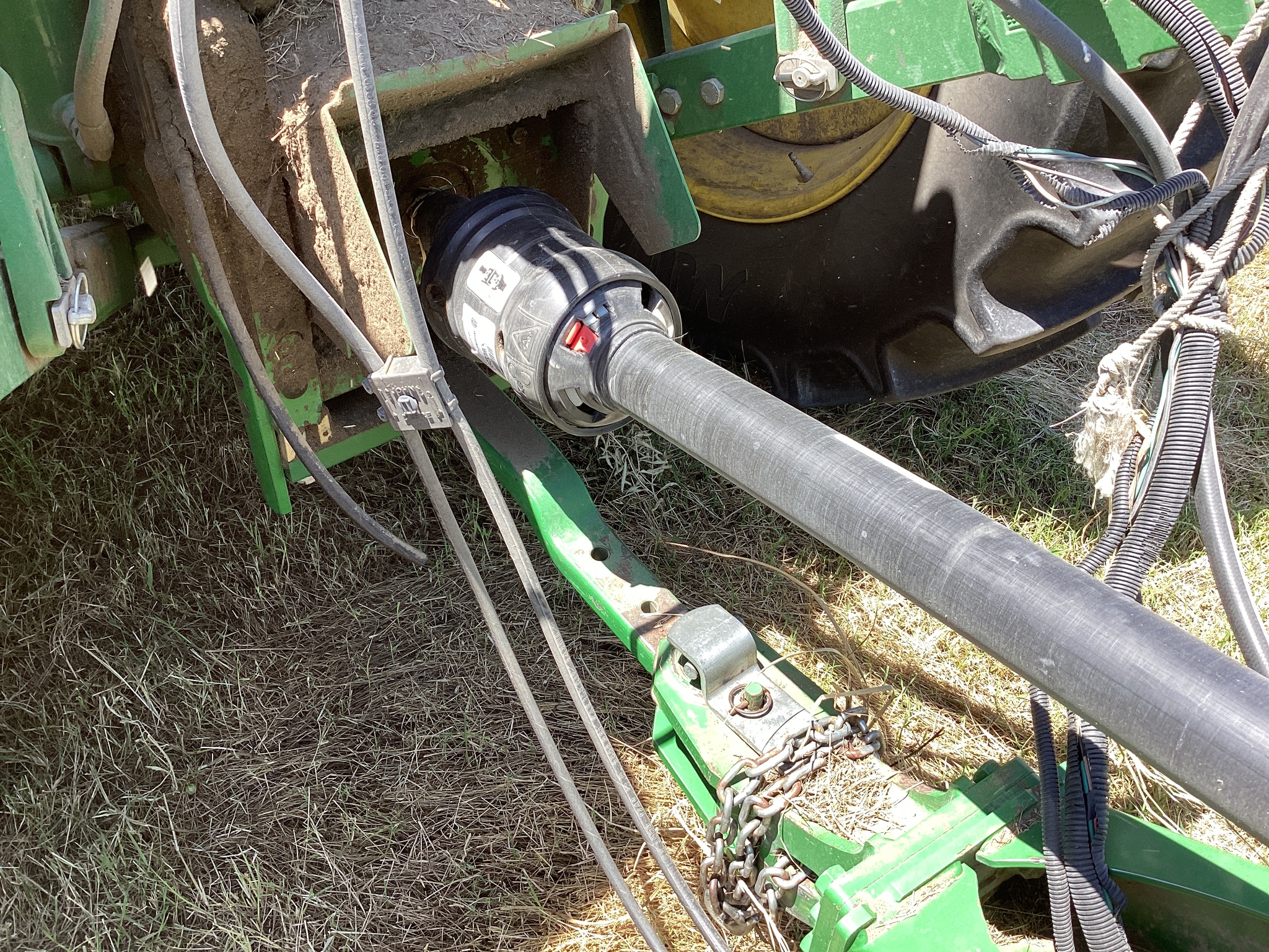 2019 John Deere 560M Image 17