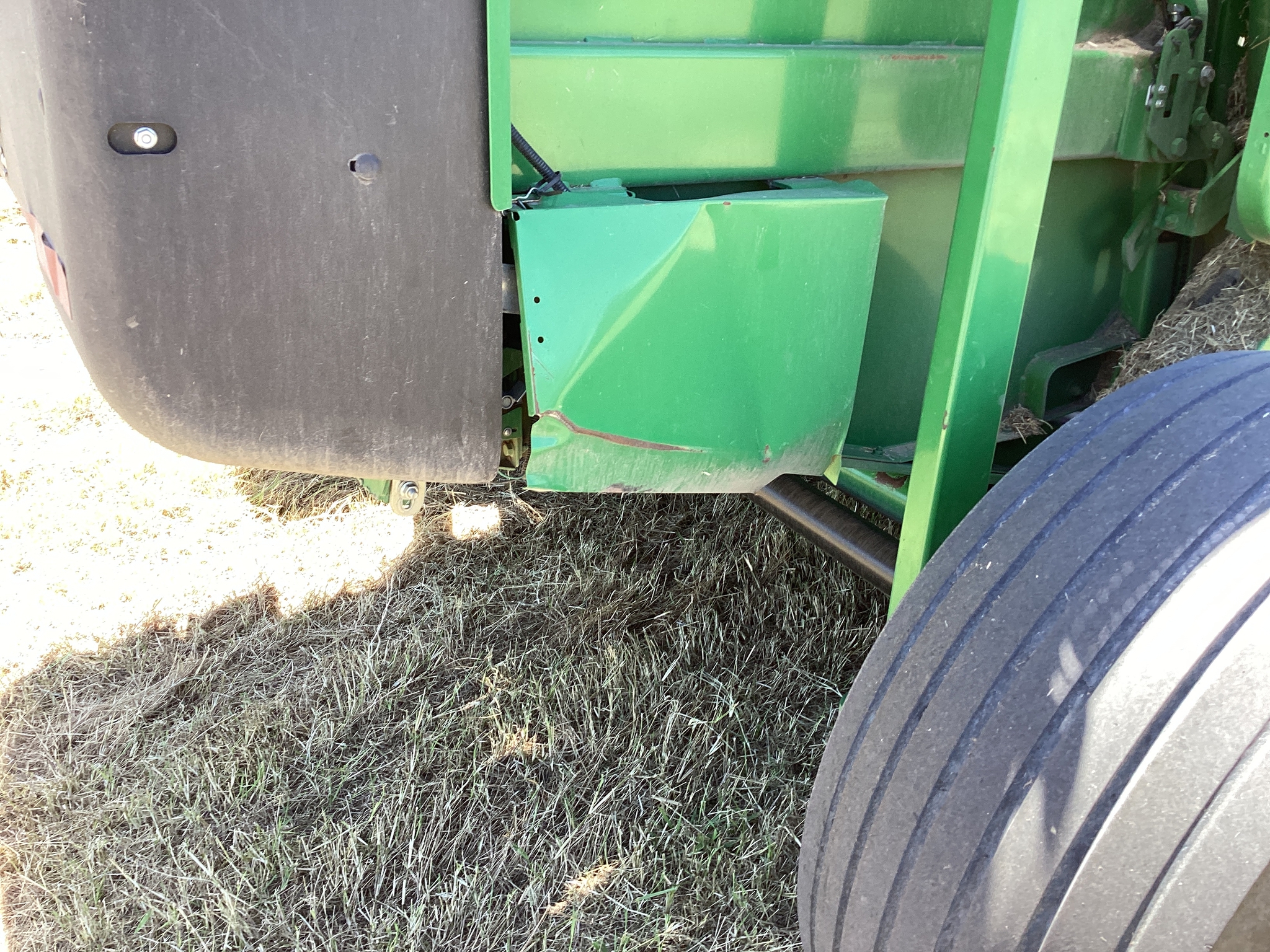 2019 John Deere 560M Image 19