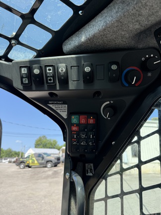 2023 John Deere 331G